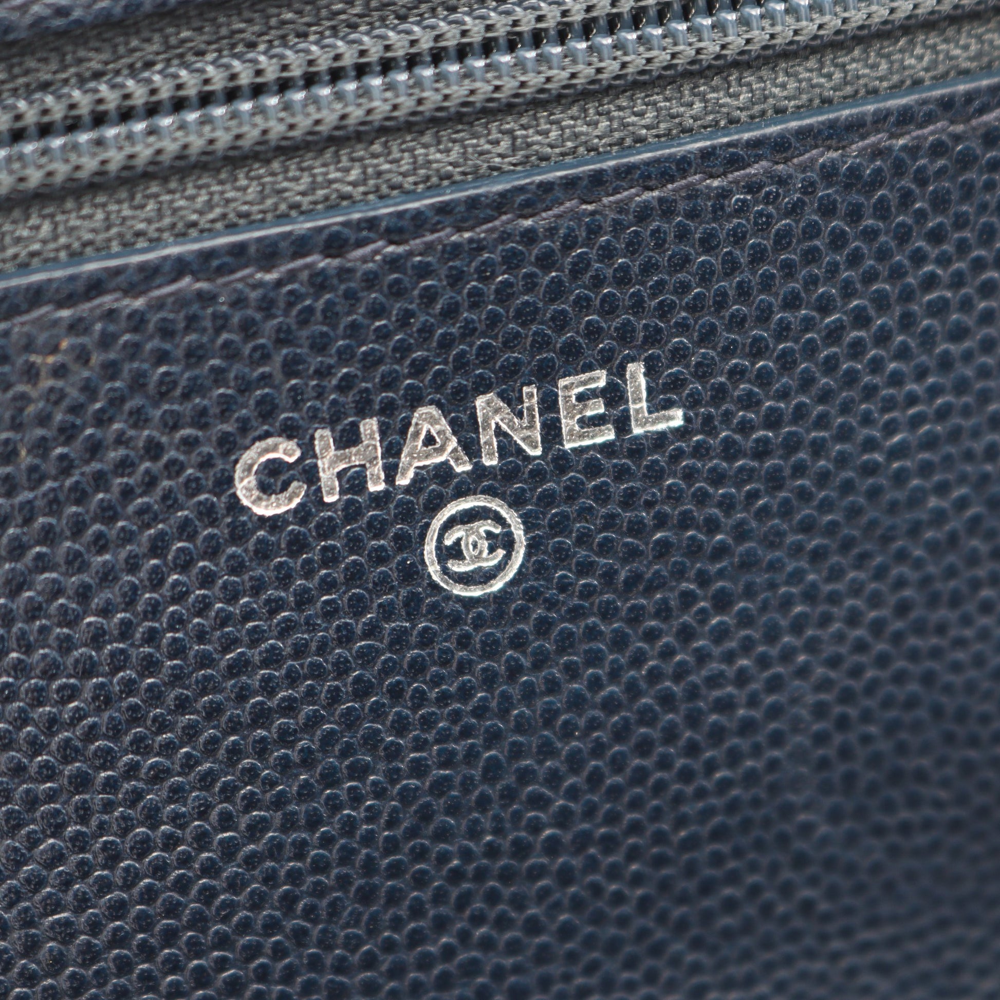 ブリリアント ココマーク チェーンウォレット ソフトキャビアスキン ネイビー シルバー金具 シャネル バッグ CHANEL
