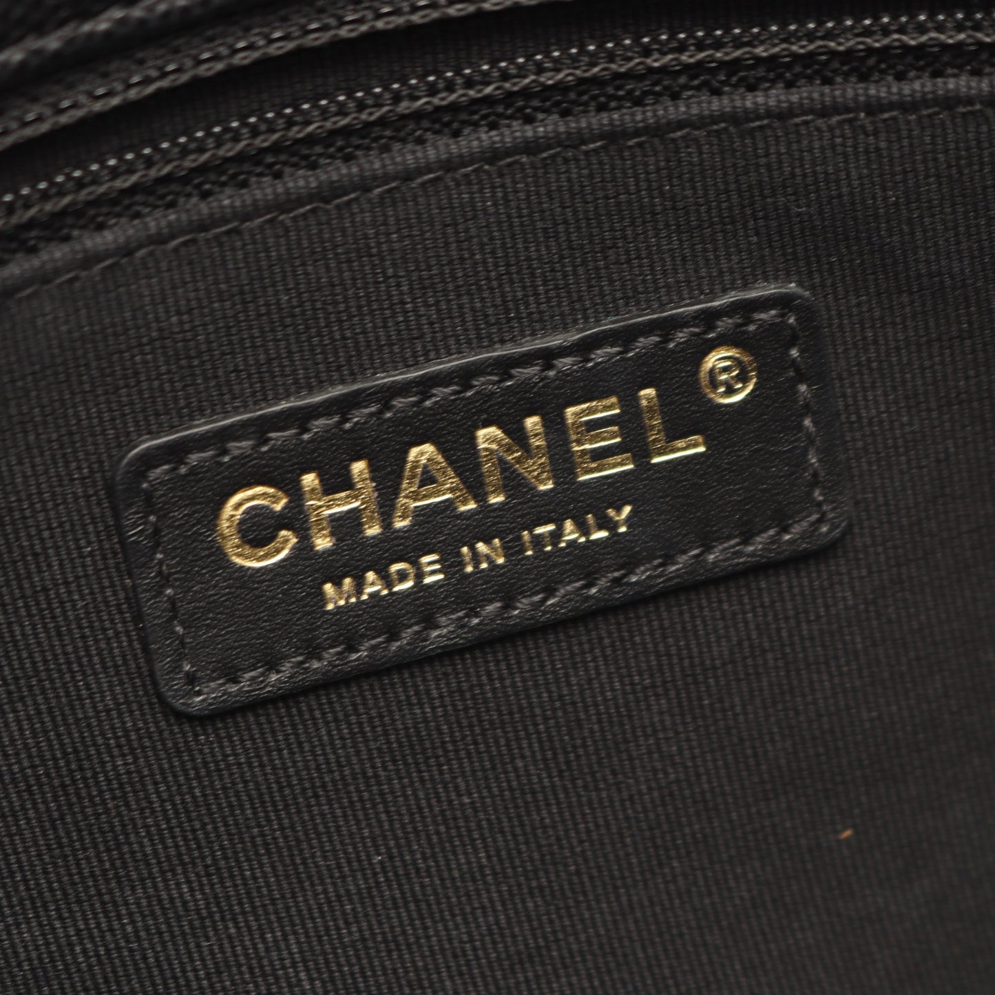 マトラッセ チェーンショルダーバッグ キャビアスキン ブラック ゴールド金具 シャネル バッグ CHANEL