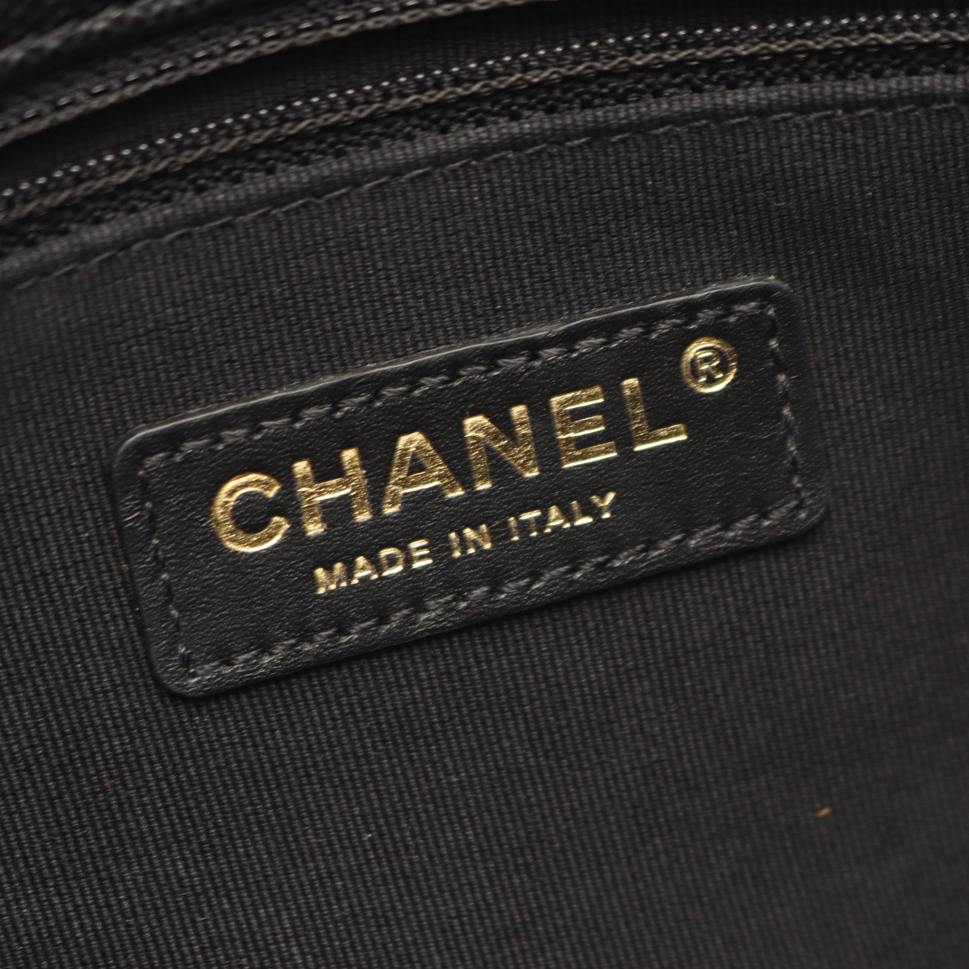 マトラッセ チェーンショルダーバッグ キャビアスキン ブラック ゴールド金具 シャネル バッグ CHANEL