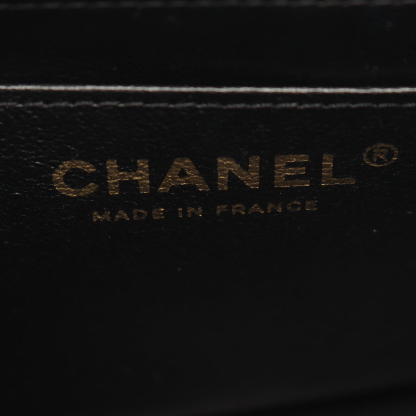 シェブロン Vステッチ ミニ チェーンショルダーバッグ ラムスキン ブラック ゴールド金具 シャネル バッグ CHANEL