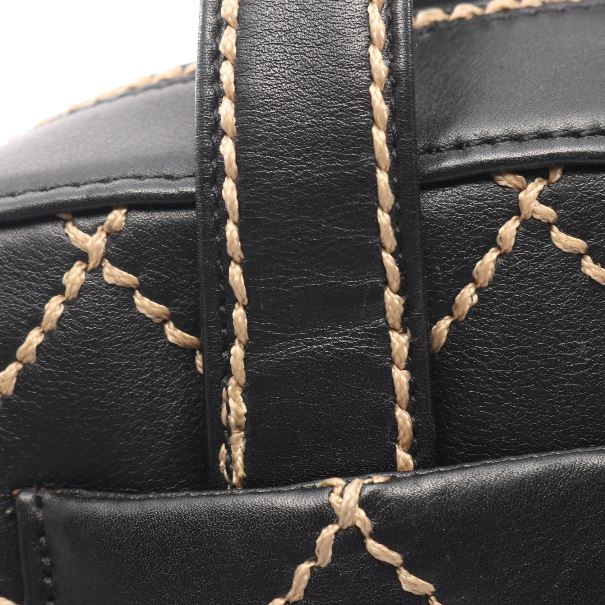ワイルドステッチ ハンドバッグ レザー ブラック ゴールド金具 シャネル バッグ CHANEL