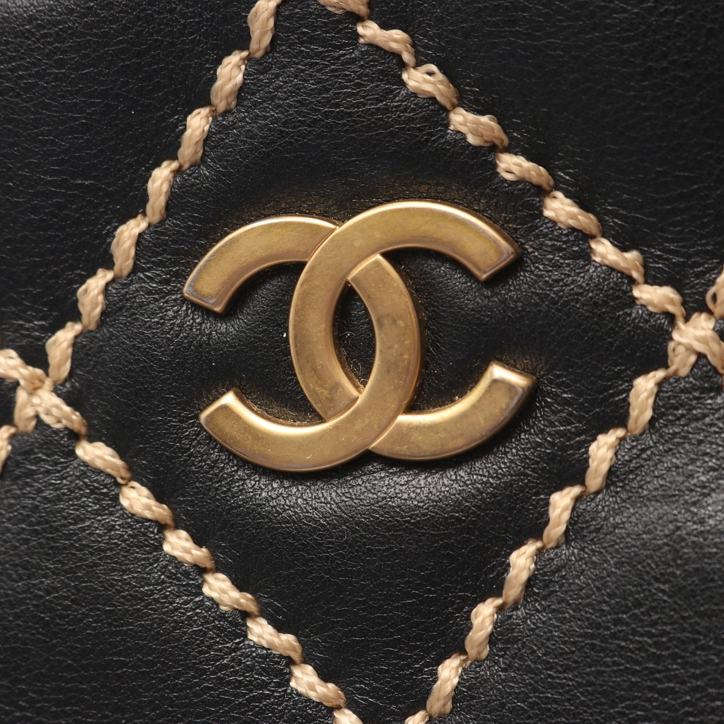 ワイルドステッチ ハンドバッグ レザー ブラック ゴールド金具 シャネル バッグ CHANEL