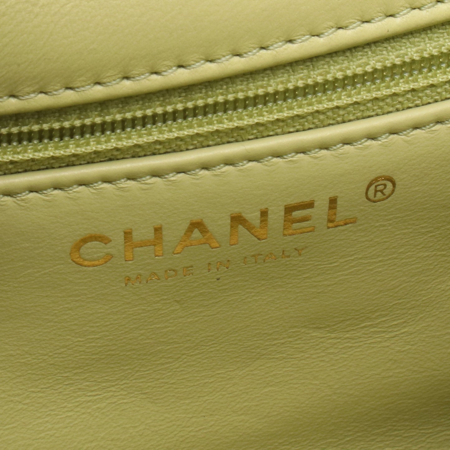 マトラッセ スモールフラップ チェーンショルダーバッグ ラムスキン イエローグリーン ゴールド金具 シャネル バッグ CHANEL