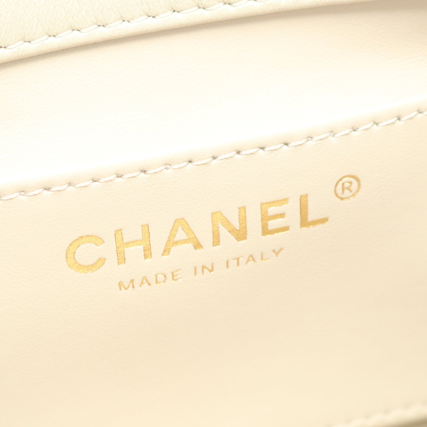 ミニマトラッセ チェーンショルダーバッグ ラムスキン ライトグレー ゴールド金具 シャネル バッグ CHANEL