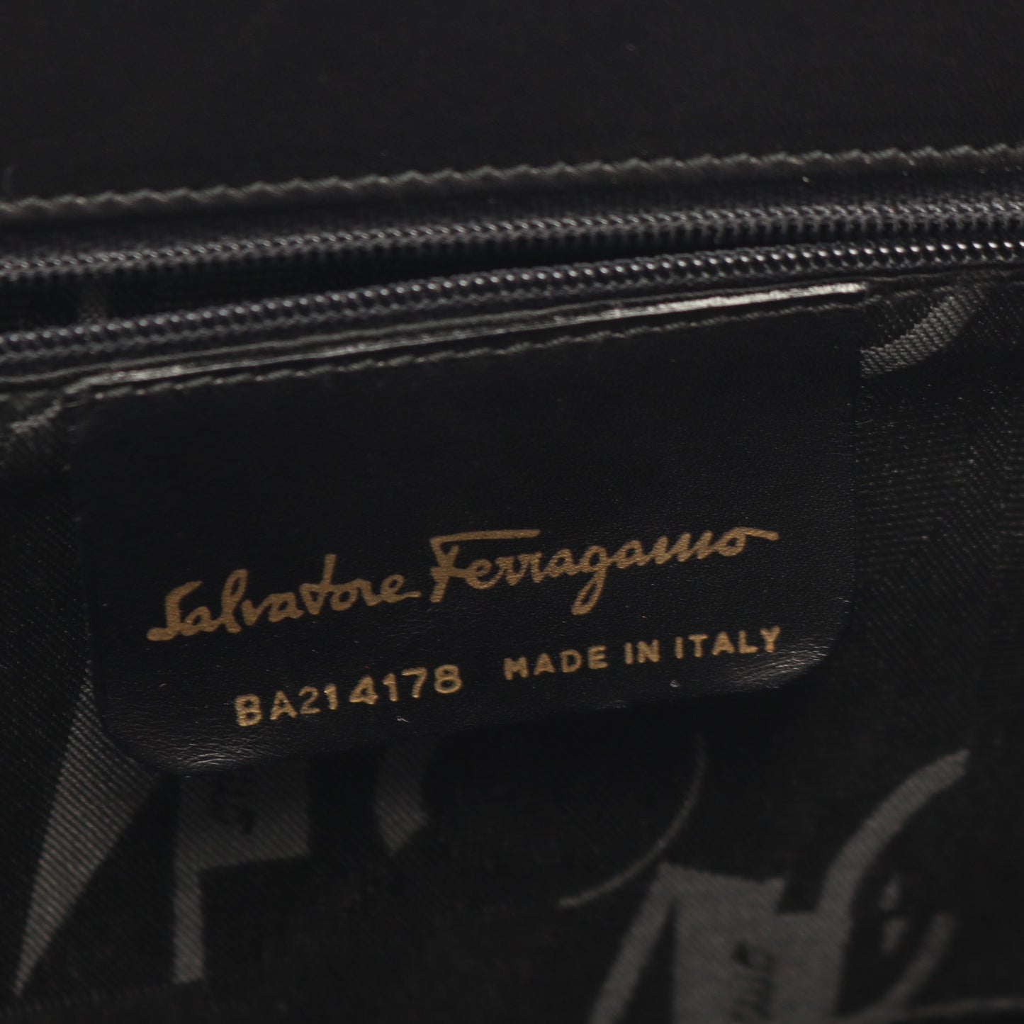 ヴァラリボン 2WAY ハンドバッグ レザー ブラック サルヴァトーレフェラガモ バッグ Salvatore Ferragamo