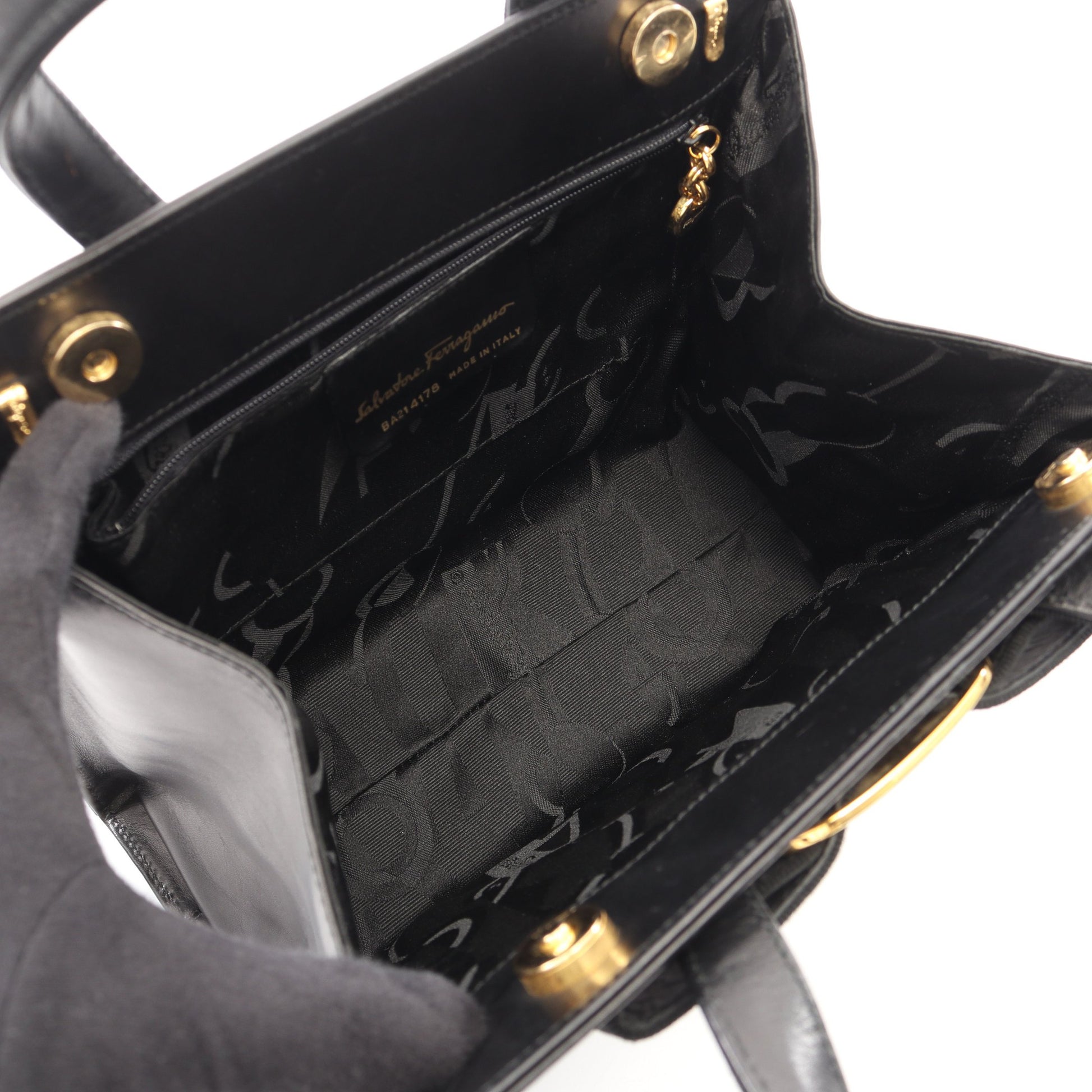 ヴァラリボン 2WAY ハンドバッグ レザー ブラック サルヴァトーレフェラガモ バッグ Salvatore Ferragamo