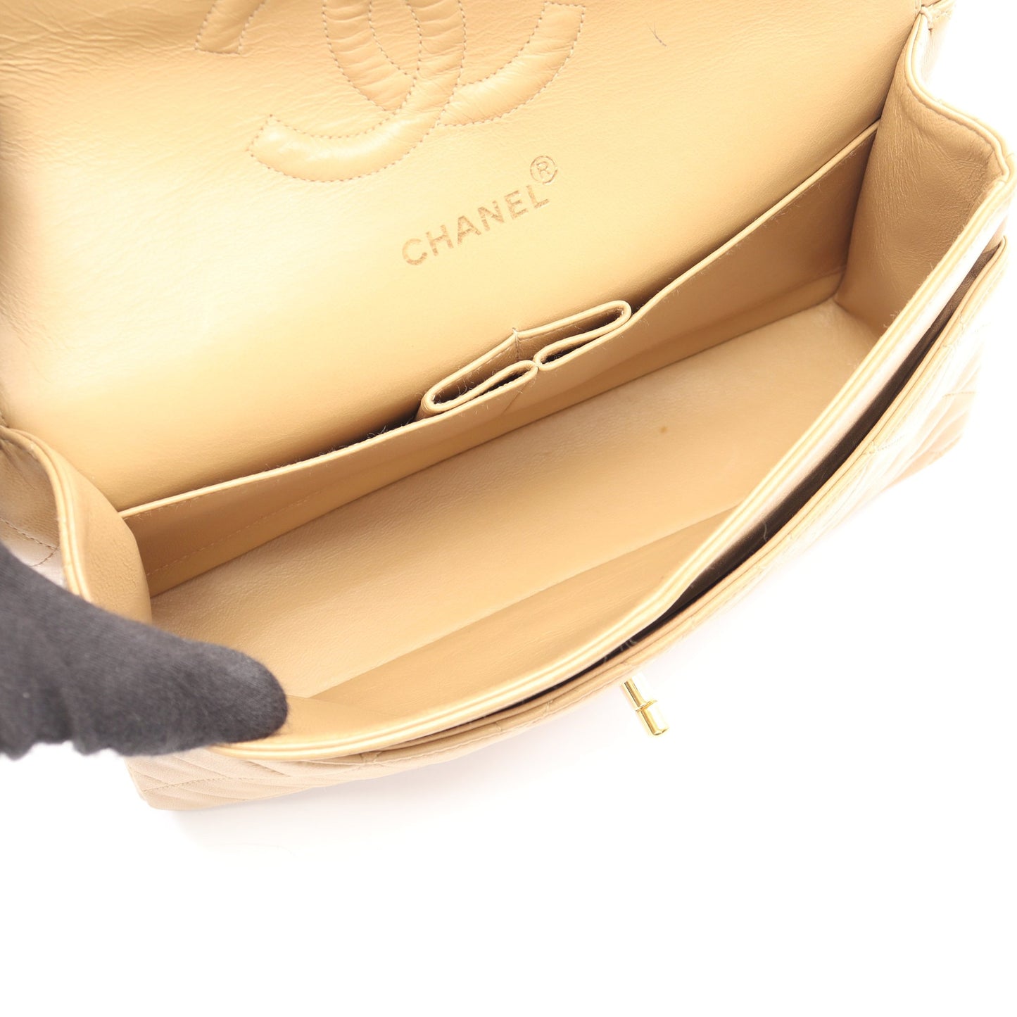 マトラッセ Wフラップ Wチェーンショルダーバッグ ラムスキン ベージュ ゴールド金具 シャネル バッグ CHANEL