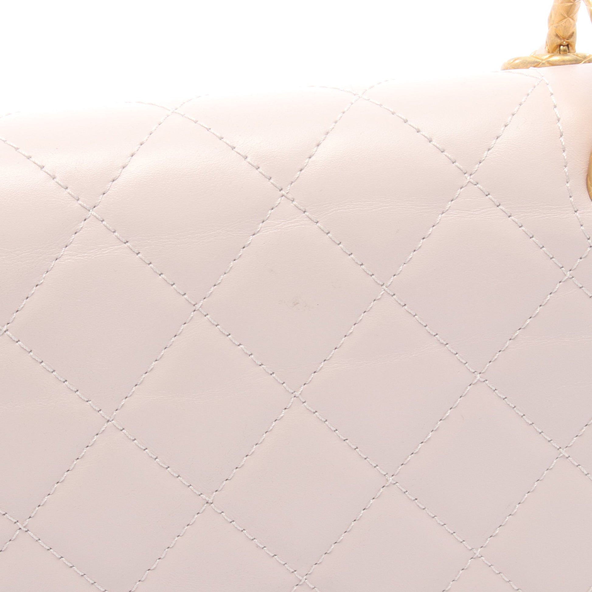 マトラッセ チェーンショルダーバッグ レザー ライトピンク ゴールド金具 シャネル バッグ CHANEL