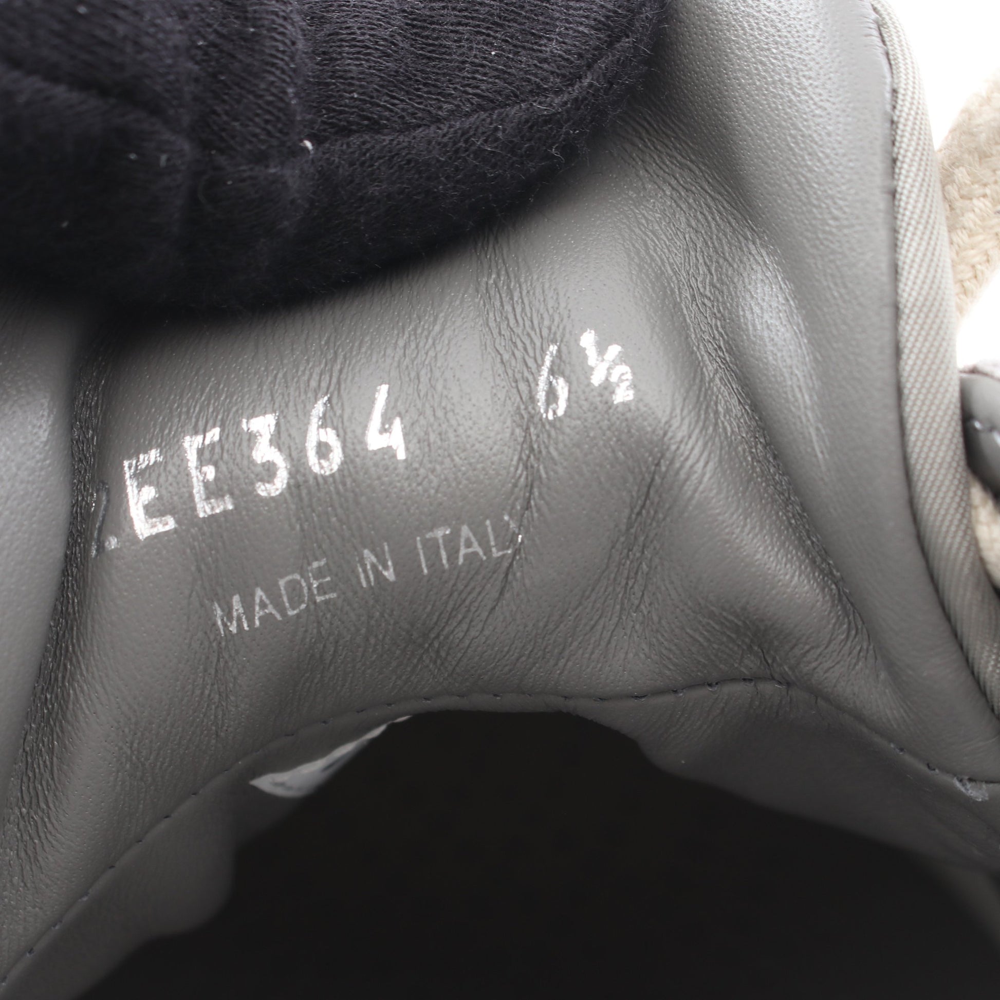 トライアングルロゴ ダウンタウン スニーカー ナイロン スエード グレー プラダ シューズ PRADA