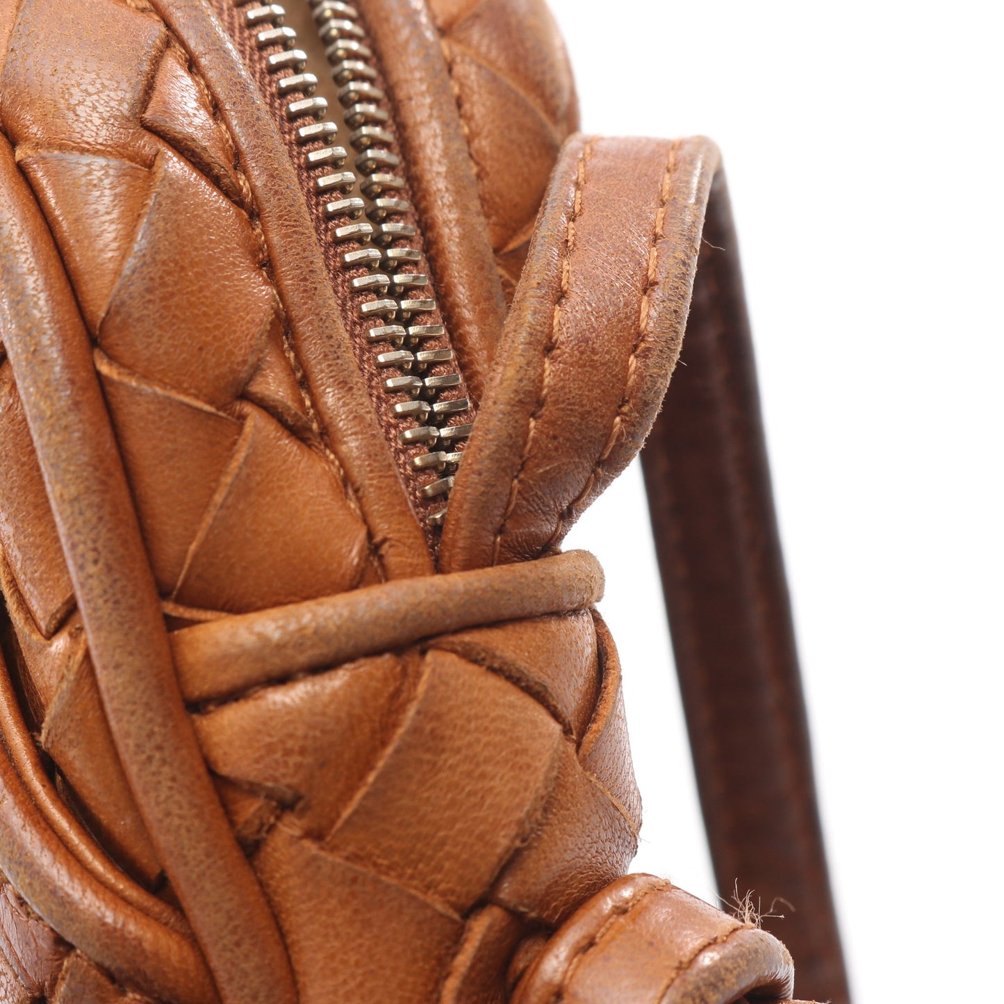 イントレチャート ショルダーバッグ レザー ブラウン ボッテガヴェネタ バッグ BOTTEGA VENETA