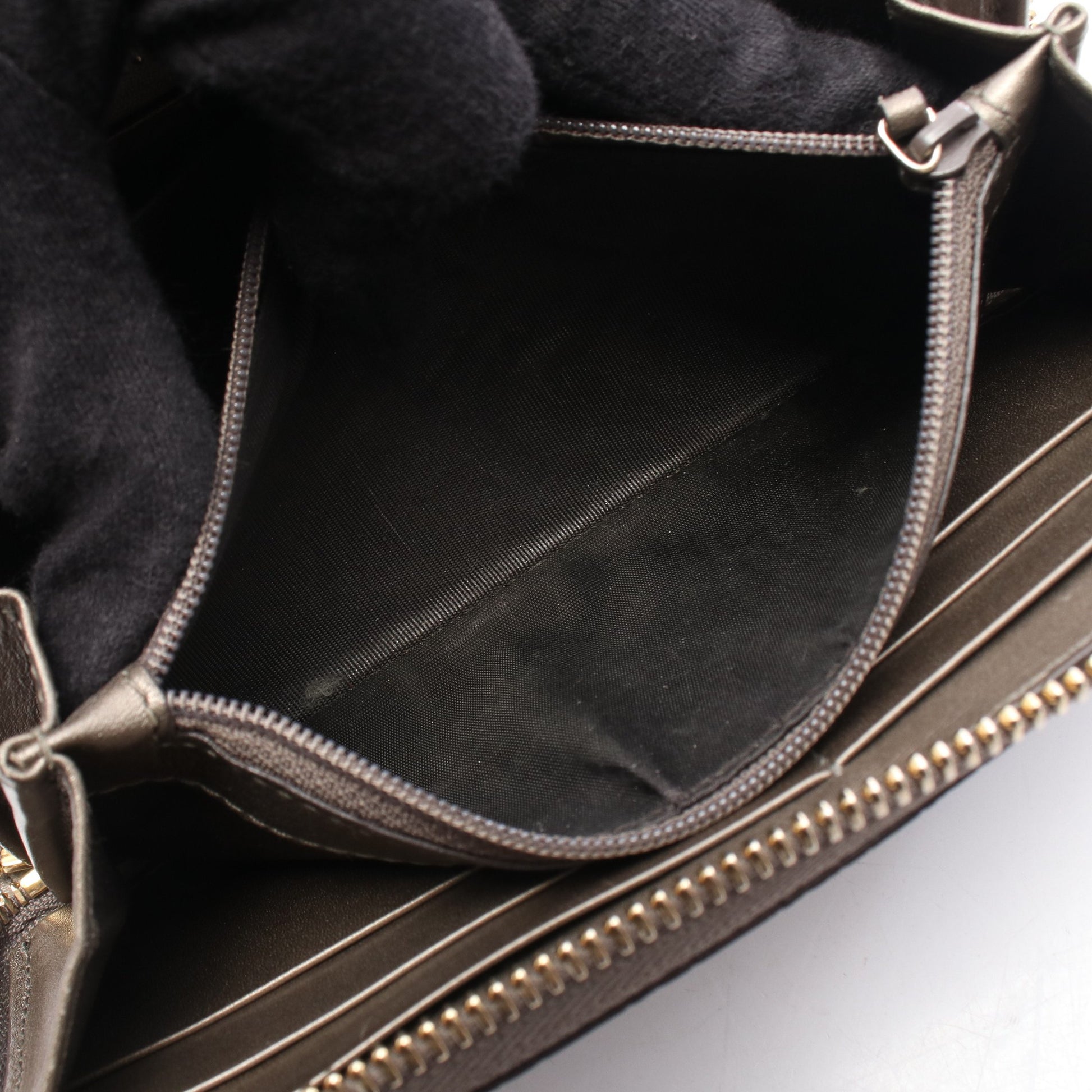 マイクログッチシマ ラウンドファスナー長財布 エナメルレザー カーキグリーン グッチ 財布・小物 GUCCI