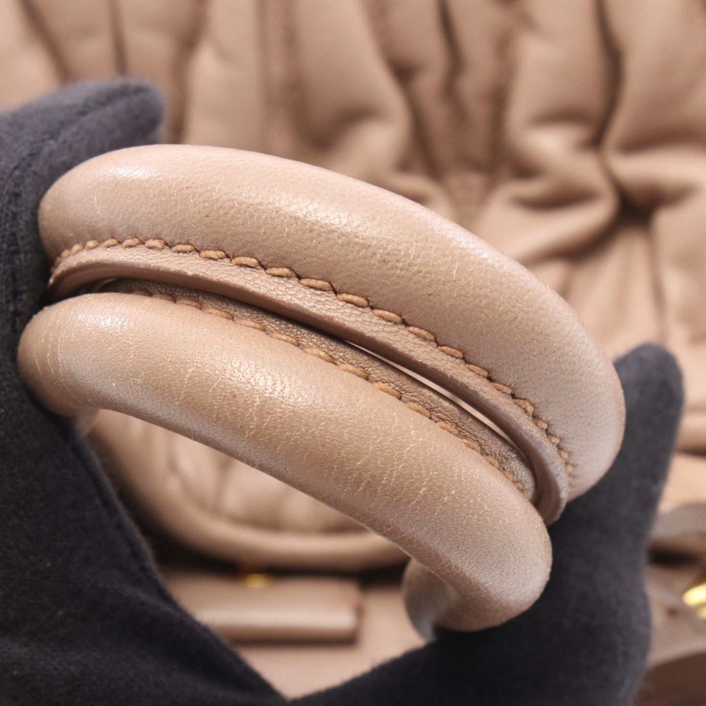 マテラッセ 2WAY ハンドバッグ レザー ピンクベージュ ミュウミュウ バッグ miu miu