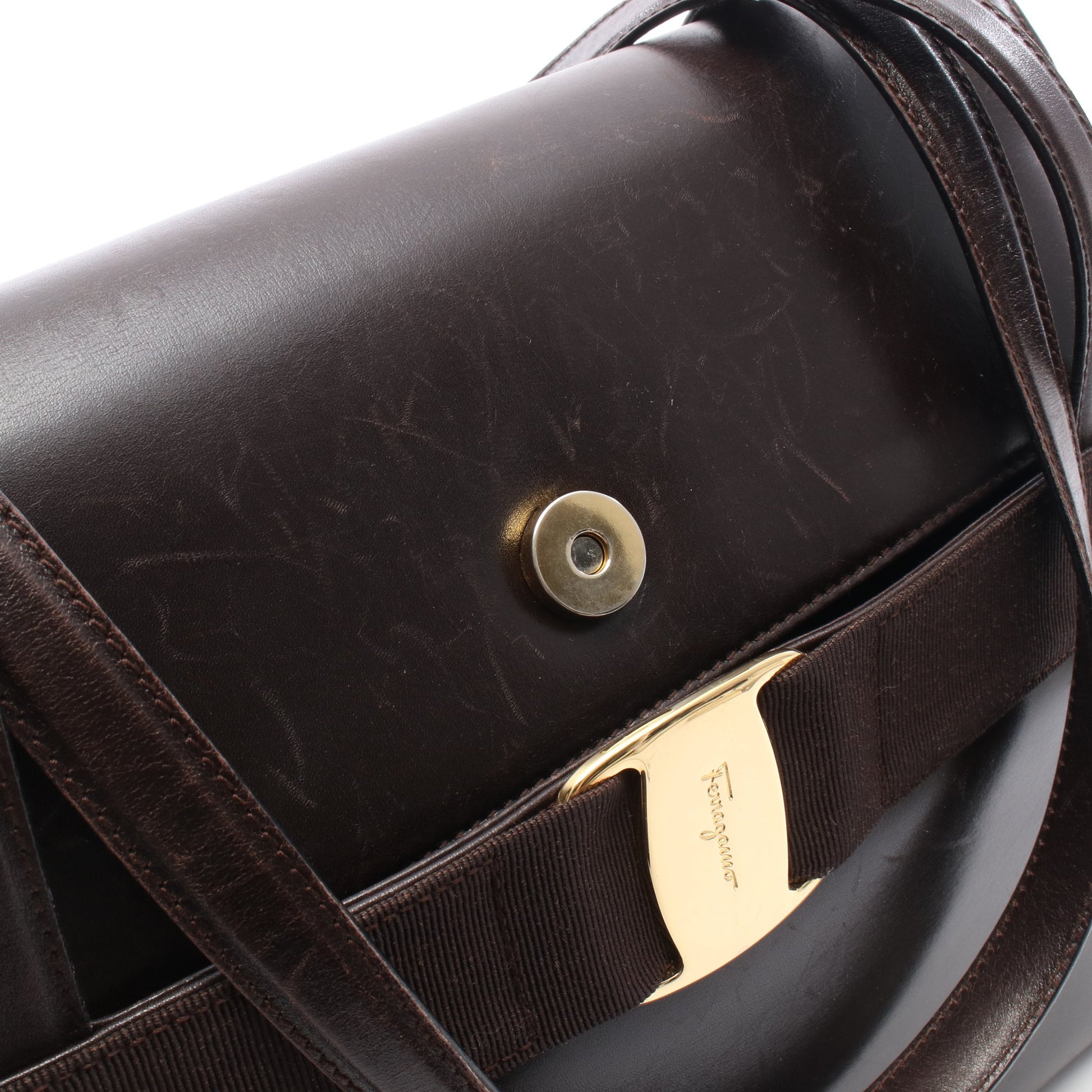 ヴァラリボン ショルダーバッグ レザー ダークブラウン サルヴァトーレフェラガモ バッグ Salvatore Ferragamo