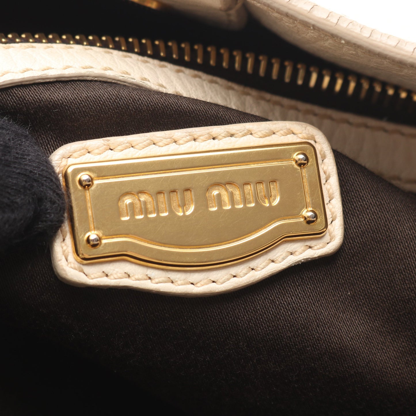 ハンドバッグ トートバッグ レザー アイボリー ミュウミュウ バッグ miu miu