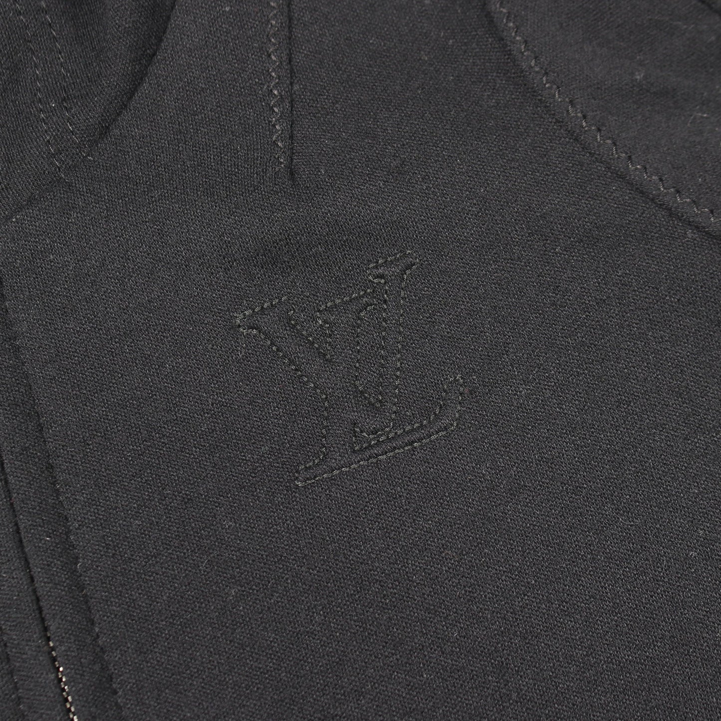 LVロゴ ジップアップパーカー カシミヤ コットン ブラック ルイヴィトン トップス LOUIS VUITTON