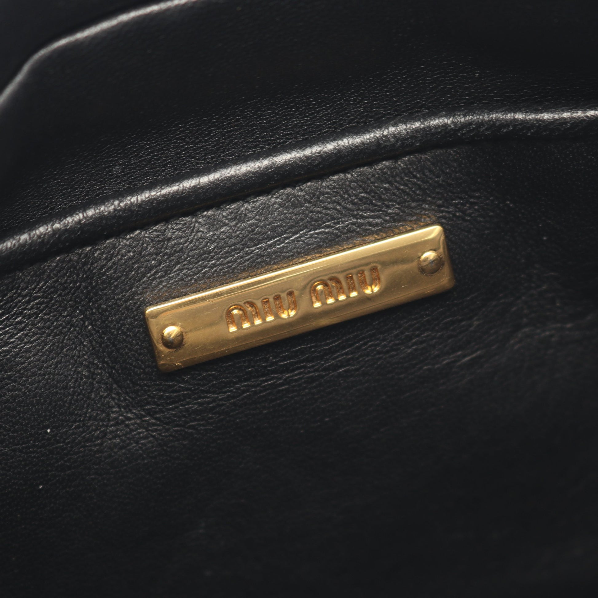 マテラッセ ショルダーバッグ レザー ブラック ミュウミュウ バッグ miu miu