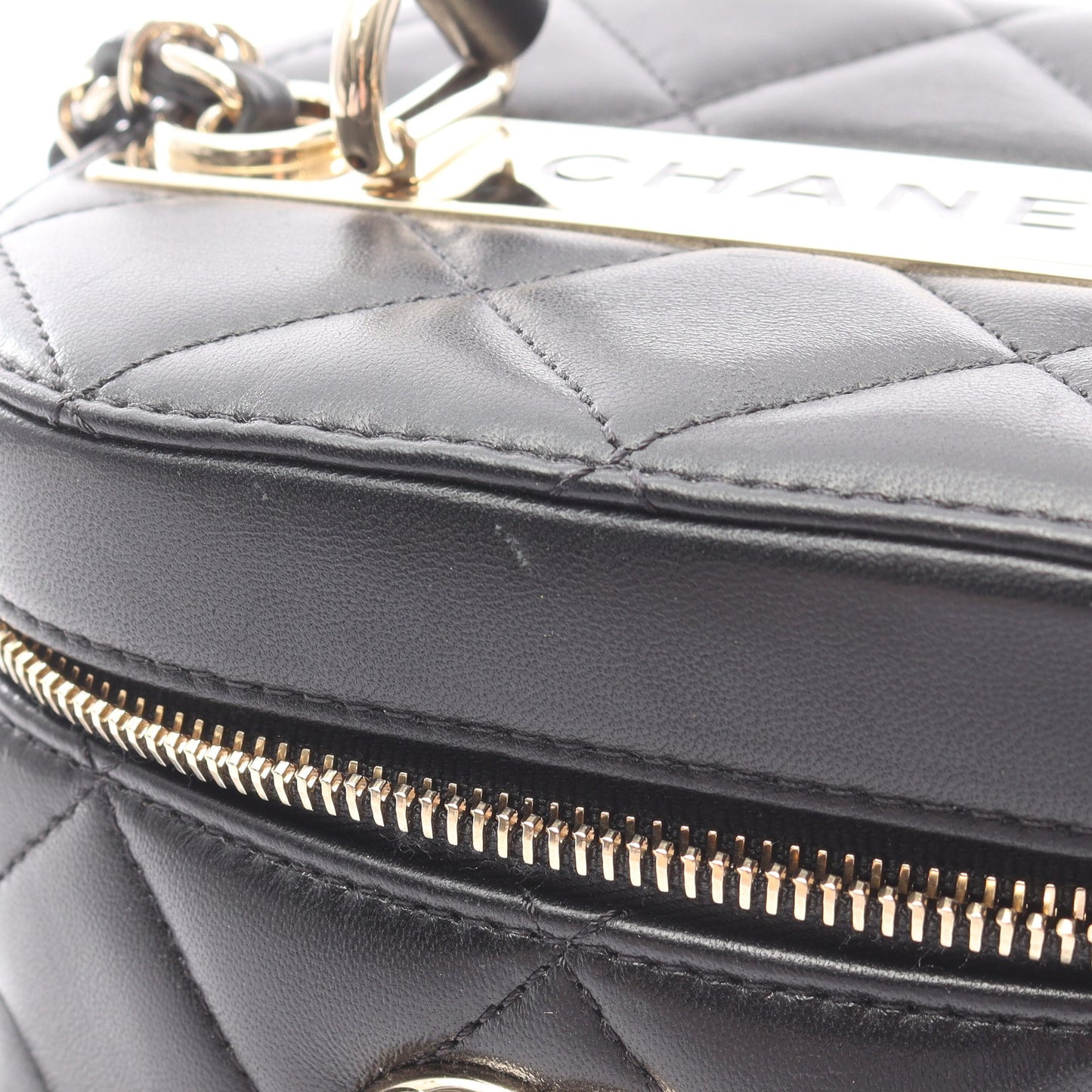 トレンディCC バニティバッグ チェーンショルダーバッグ ラムスキン ブラック ゴールド金具 シャネル バッグ CHANEL