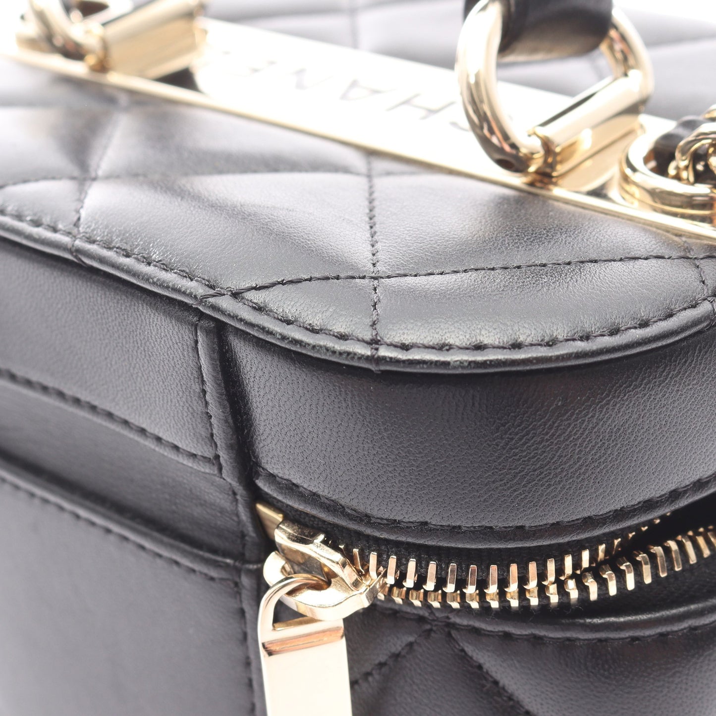 トレンディCC バニティバッグ チェーンショルダーバッグ ラムスキン ブラック ゴールド金具 シャネル バッグ CHANEL
