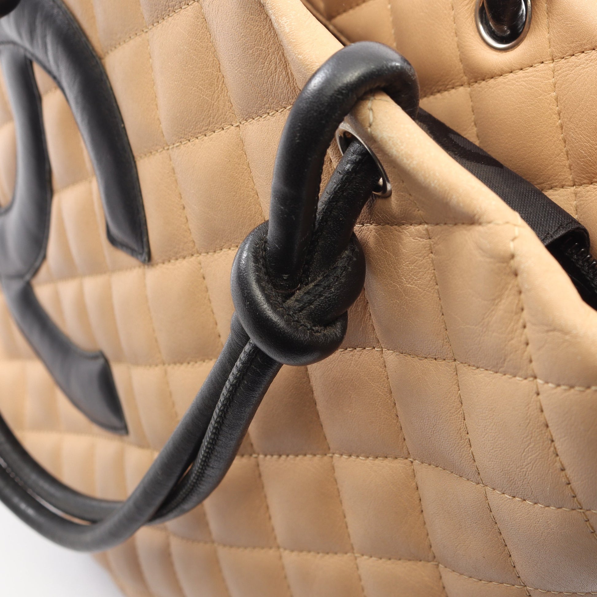 カンボンライン ミディアム ハンドバッグ トートバッグ レザー ベージュ ブラック シルバー金具 シャネル バッグ CHANEL