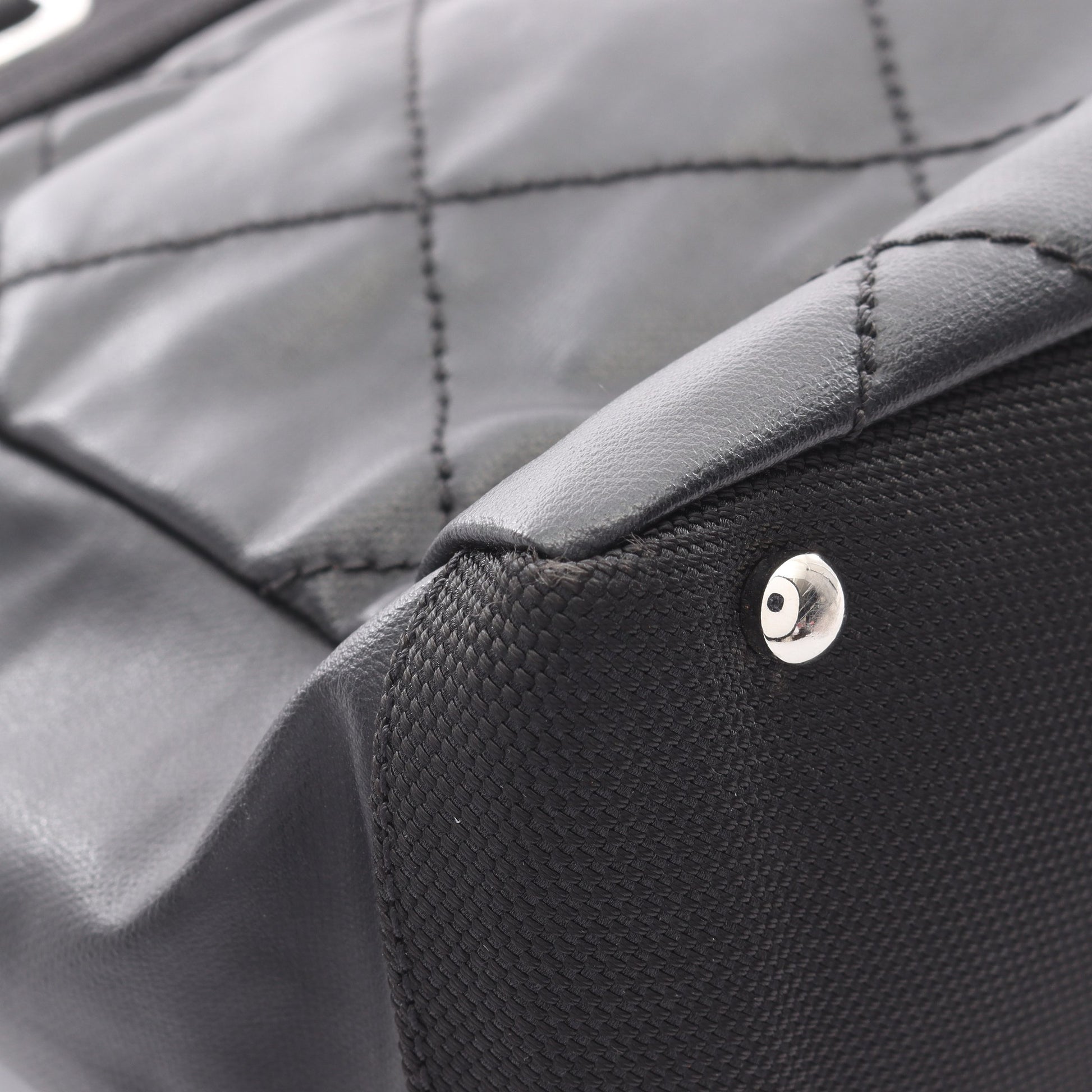 パリビアリッツPM ハンドバッグ トートバッグ コーティングキャンバス レザー ブラック シルバー金具 シャネル バッグ CHANEL