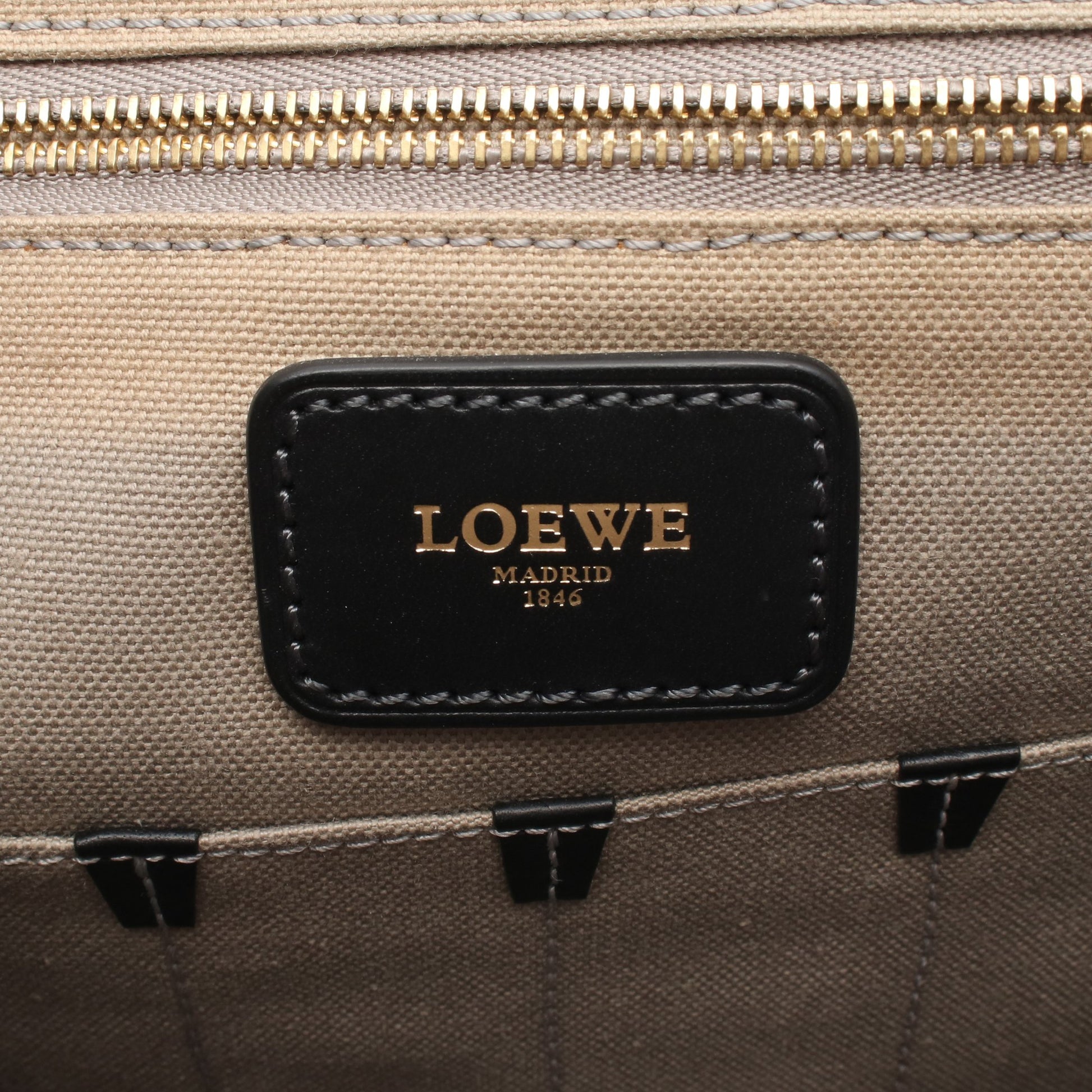 アナグラム ショルダーバッグ PVC レザー グレー ブラック ロエベ バッグ LOEWE
