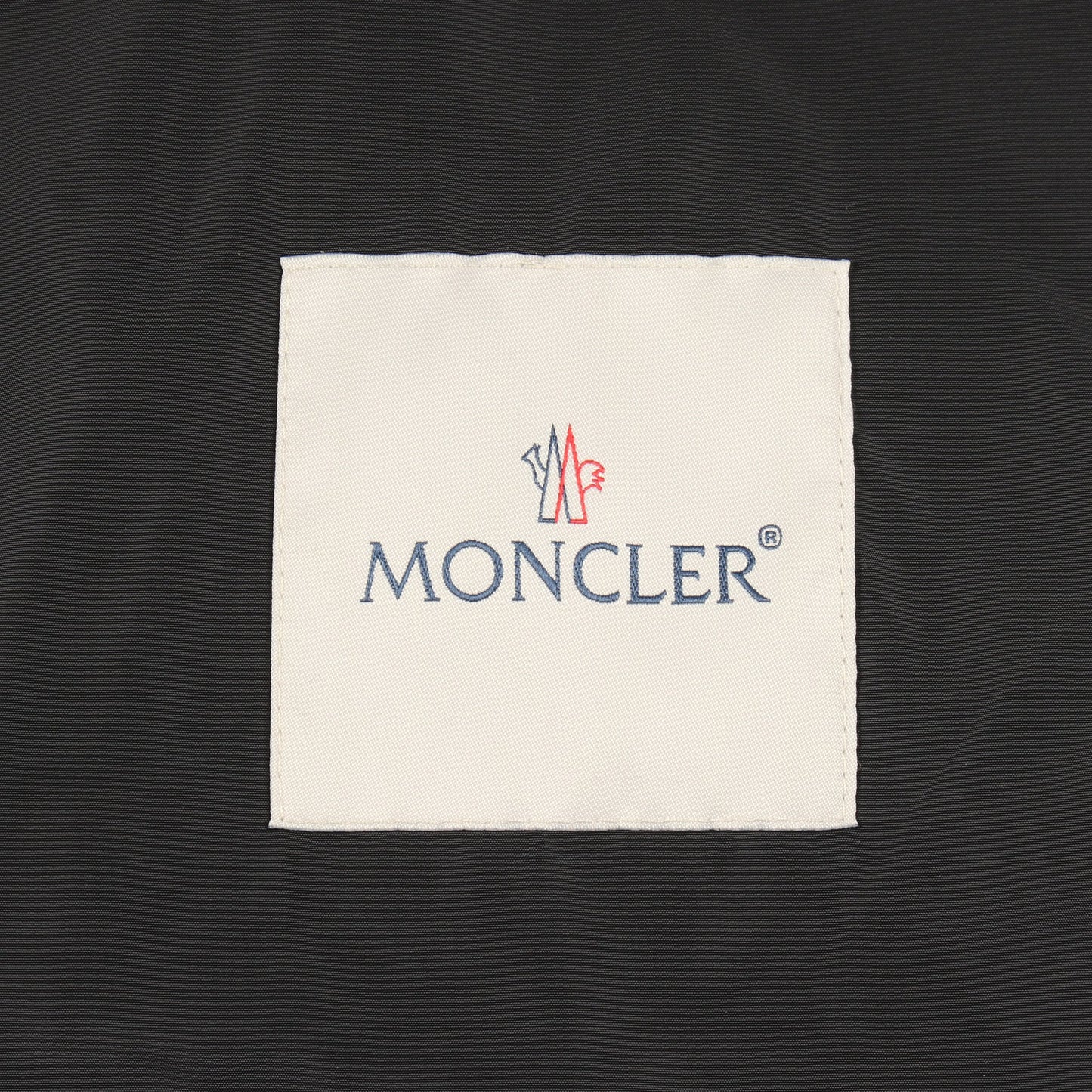 BOISSAARD フード付き ジャケット ナイロン ブラック モンクレール アウター MONCLER