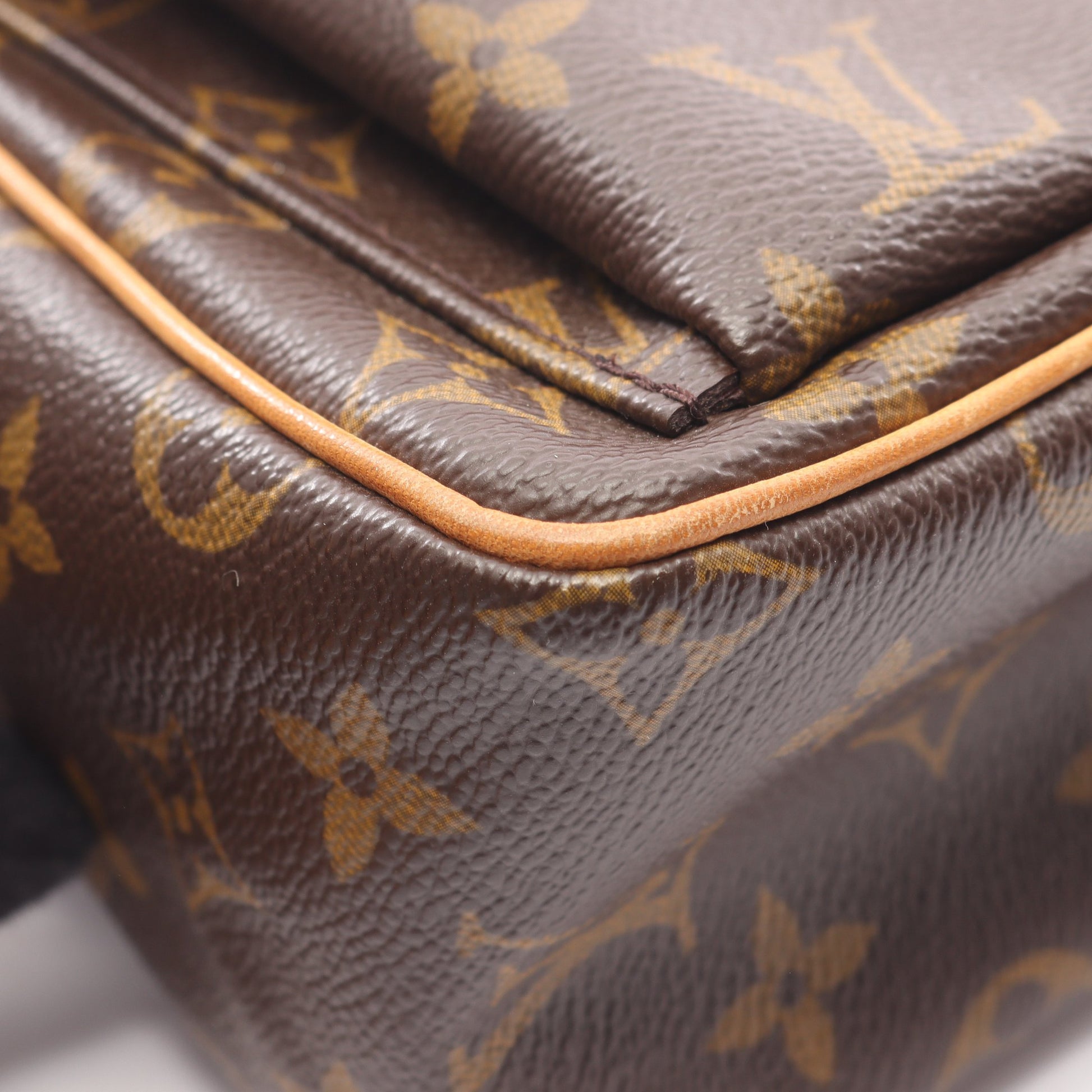 ヴィバシテPM モノグラム ショルダーバッグ PVC レザー ブラウン ルイヴィトン バッグ LOUIS VUITTON