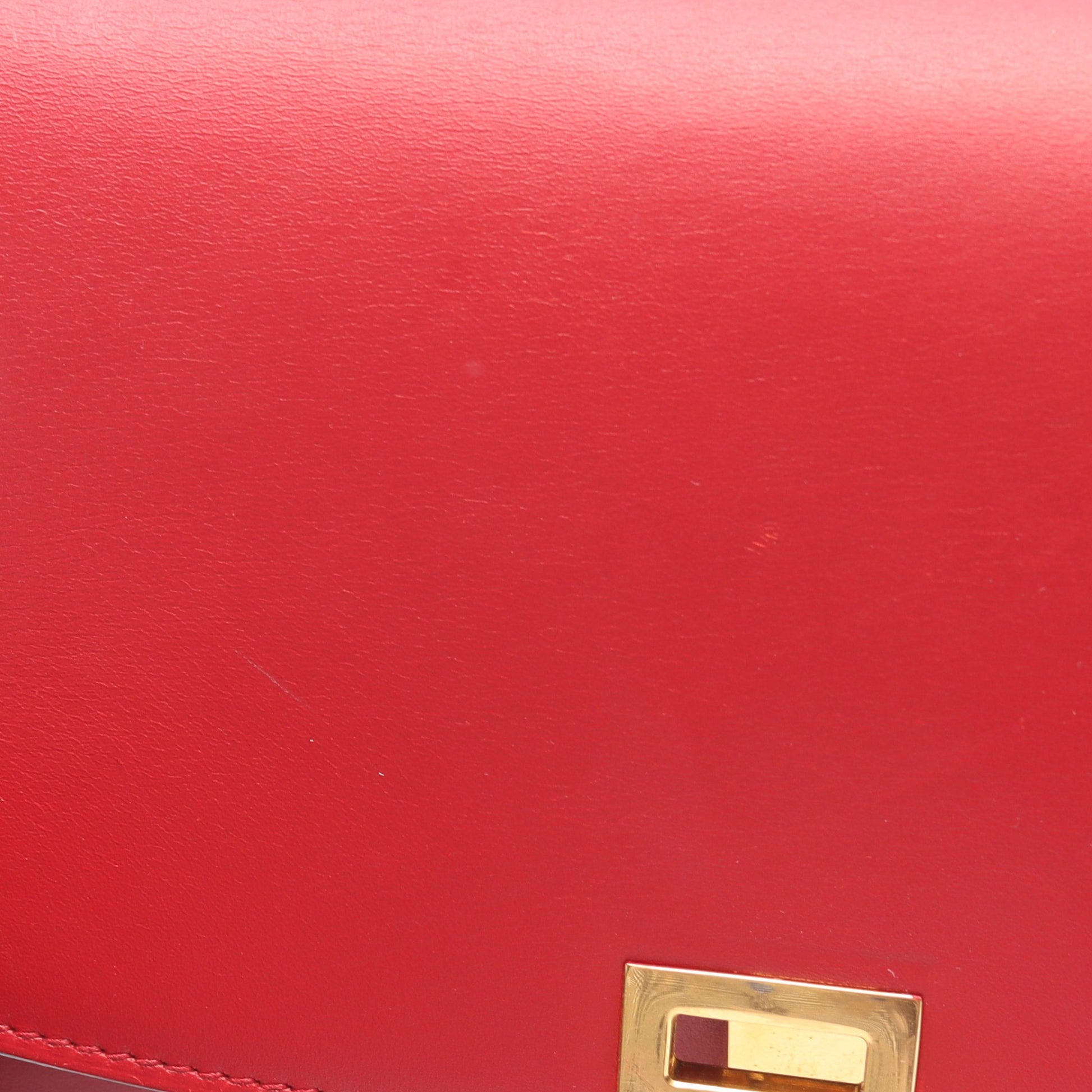 クラシック ボックス ミディアム ショルダーバッグ レザー レッド セリーヌ バッグ CELINE