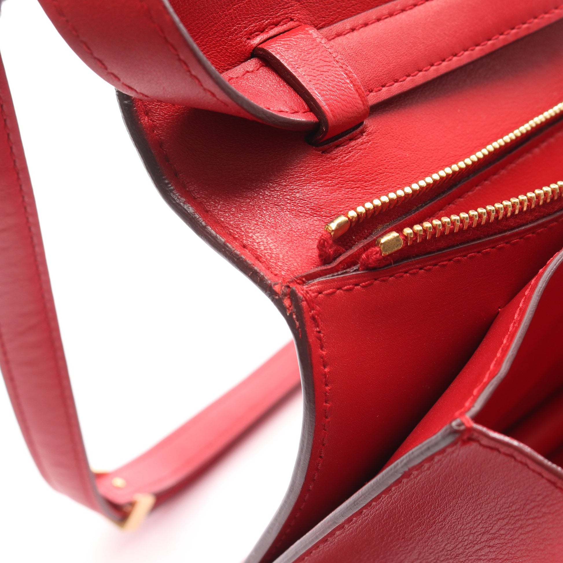 クラシック ボックス ミディアム ショルダーバッグ レザー レッド セリーヌ バッグ CELINE