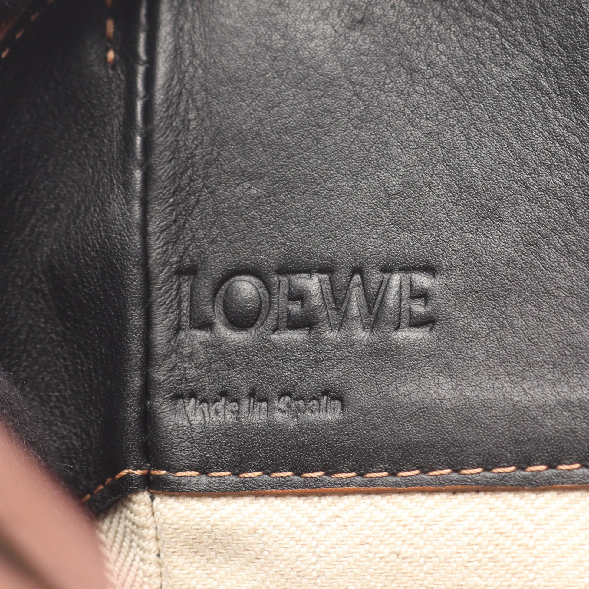ハンモック ドローストリングバッグ ミニ 2WAY ハンドバッグ レザー ベージュ ブラック ロエベ バッグ LOEWE