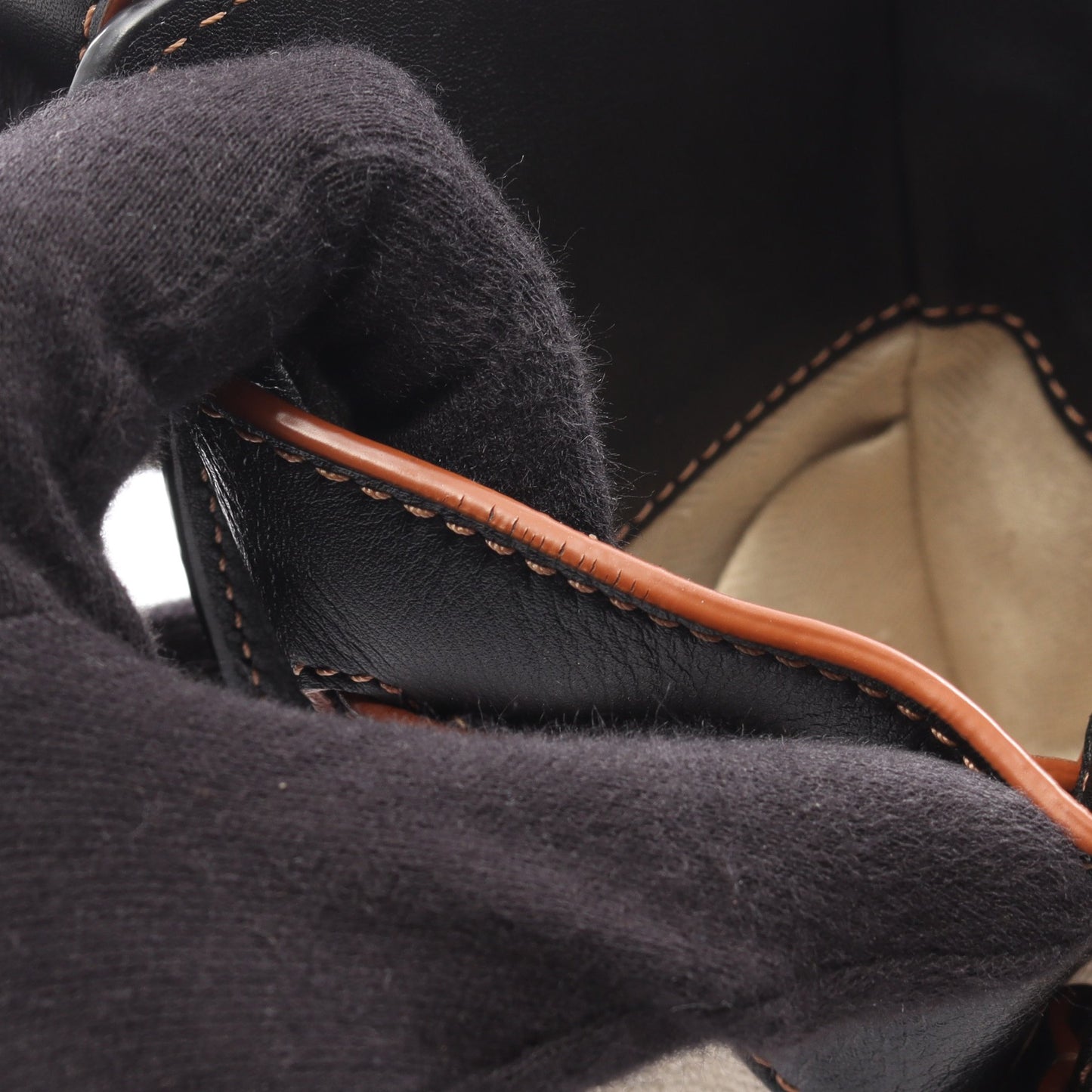 ハンモック ドローストリングバッグ ミニ 2WAY ハンドバッグ レザー ベージュ ブラック ロエベ バッグ LOEWE