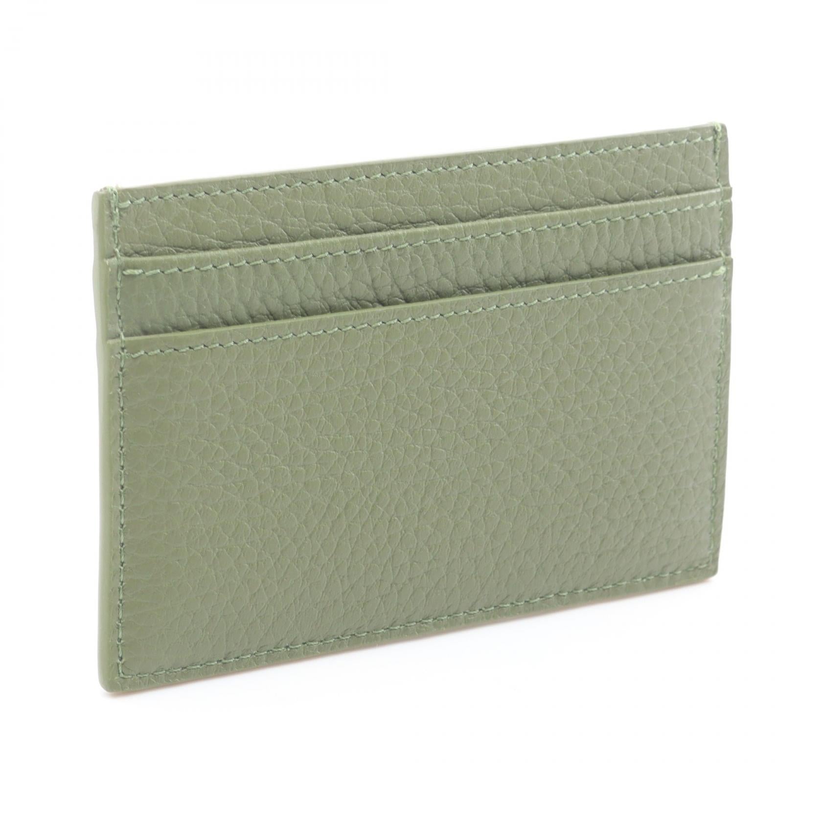 セリーヌ　ケース　オリーブグリーン PASSPORT COVER IN SMOOTH CALFSKIN - | CELINE