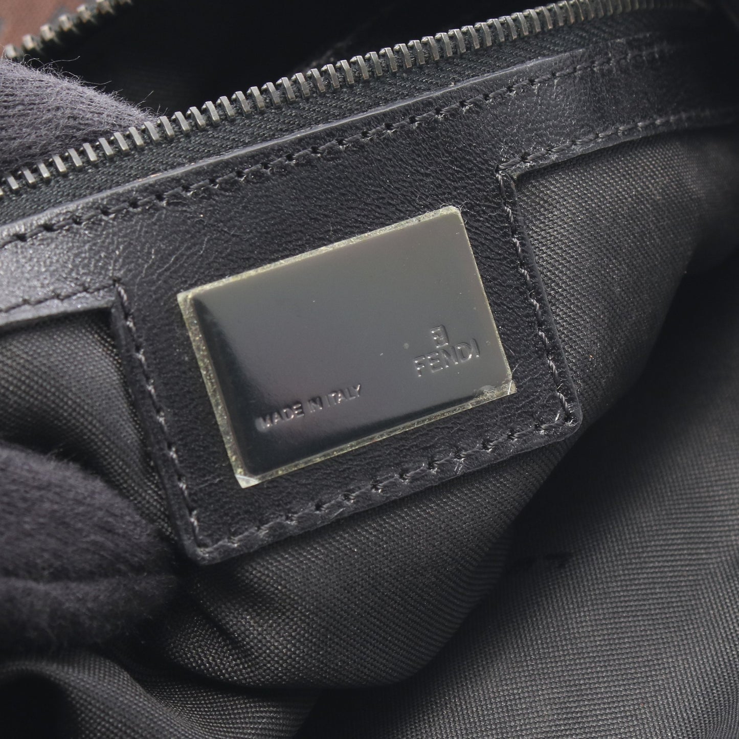 ズッキーノ ショルダーバッグ ナイロン レザー ブラウン ブラック フェンディ バッグ FENDI