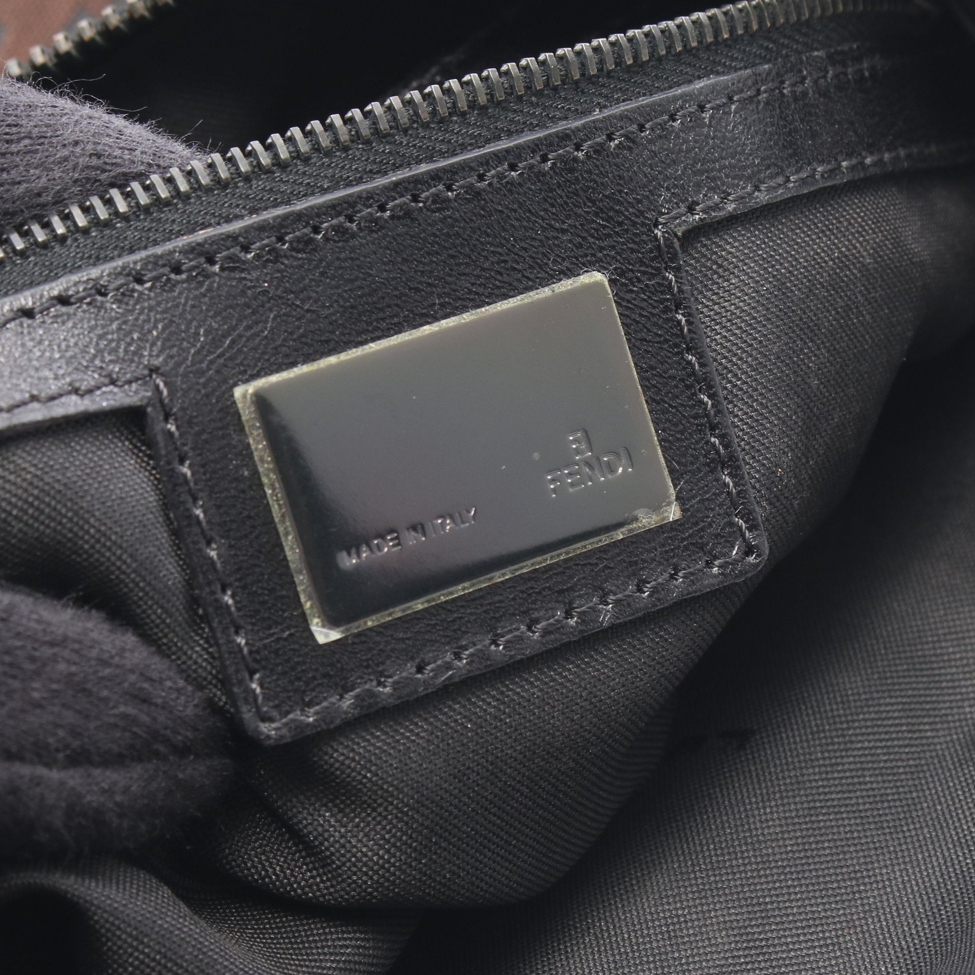 ズッキーノ ショルダーバッグ ナイロン レザー ブラウン ブラック フェンディ バッグ FENDI