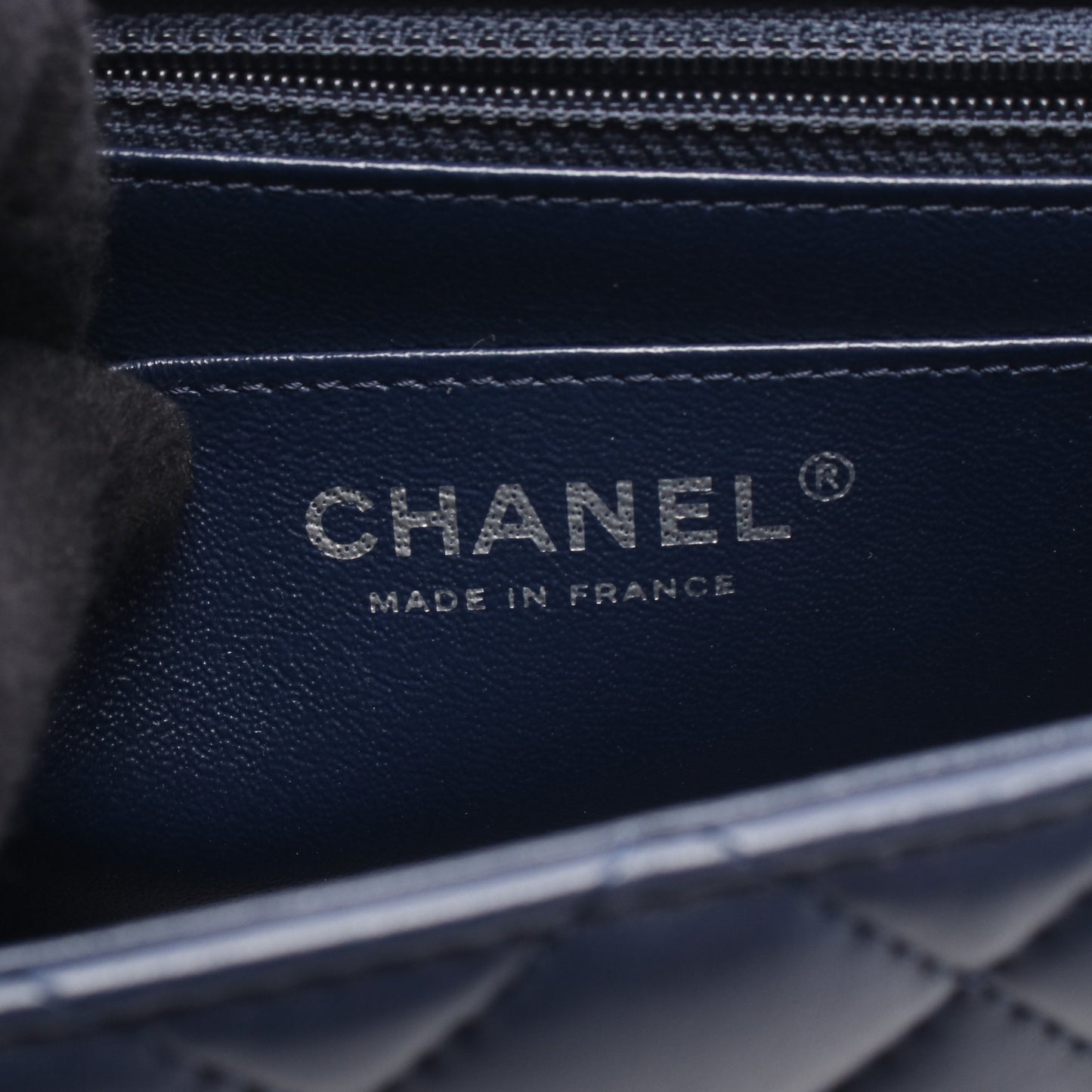 ミニマトラッセ チェーンショルダーバッグ ラムスキン ネイビー シルバー金具 シャネル バッグ CHANEL
