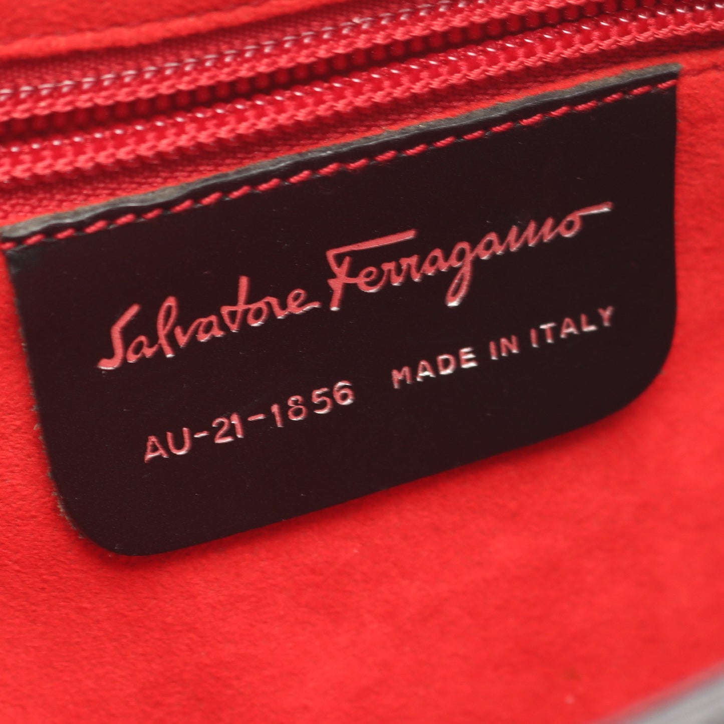 ガンチーニ エンボス ワンショルダーバッグ レザー ブラック サルヴァトーレフェラガモ バッグ Salvatore Ferragamo