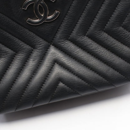 シェブロン Vステッチ タッセル チェーンショルダーバッグ ラムスキン ブラック シルバー金具 シャネル バッグ CHANEL