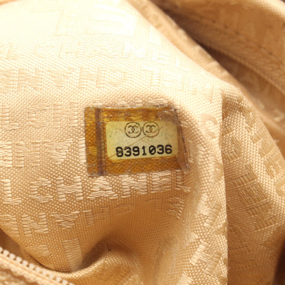 型押しロゴ タッセル ハンドバッグ レザー ブラック シルバー金具 シャネル バッグ CHANEL