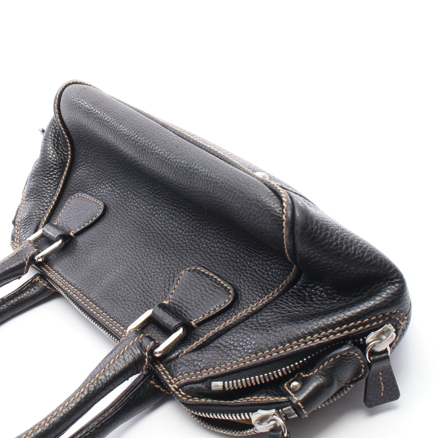 型押しロゴ タッセル ハンドバッグ レザー ブラック シルバー金具 シャネル バッグ CHANEL
