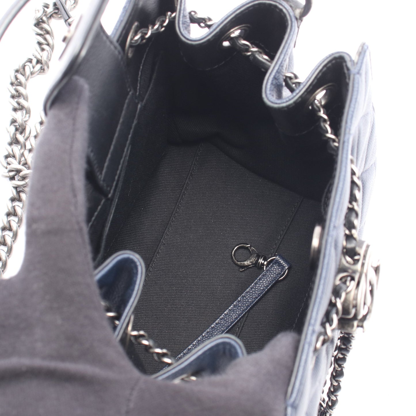 CCバケット マトラッセ 2WAY ハンドバッグ キャビアスキン レザー ネイビー ブラック シルバー金具 シャネル バッグ CHANEL