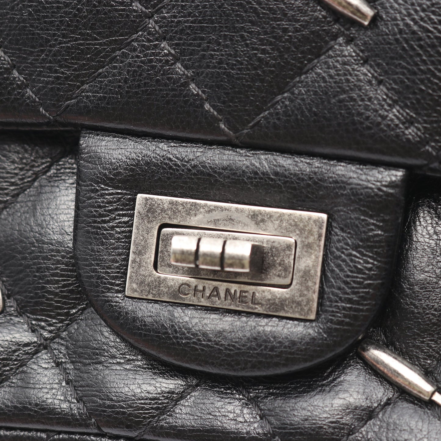 2.55 マトラッセ マドモアゼルチェーン Wフラップ Wチェーンショルダーバッグ レザー ブラック シャネル バッグ CHANEL