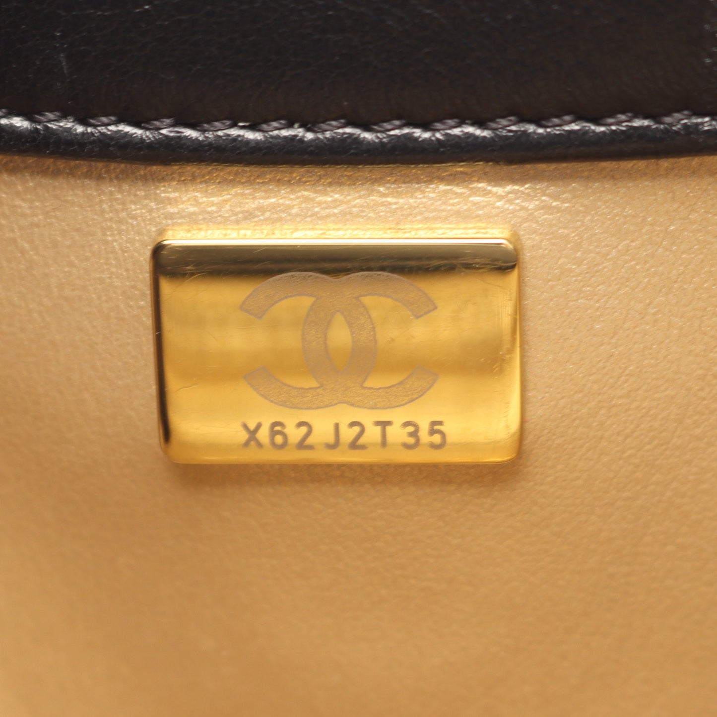 マトラッセ スモールフラップ チェーンショルダーバッグ ラムスキン ブラック ゴールド金具 シャネル バッグ CHANEL