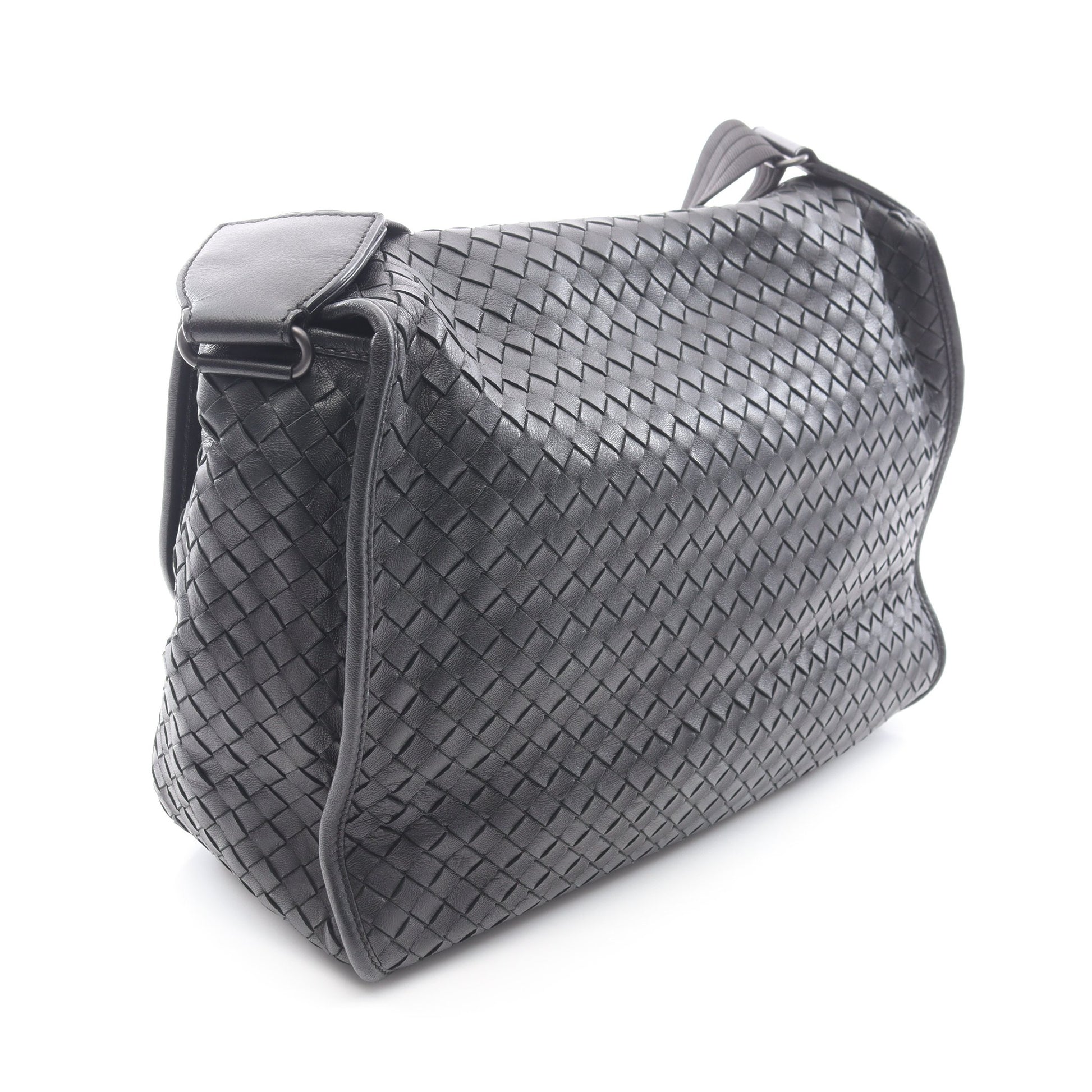イントレチャート メッセンジャーバッグ ショルダーバッグ レザー ブラック ボッテガヴェネタ バッグ BOTTEGA VENETA