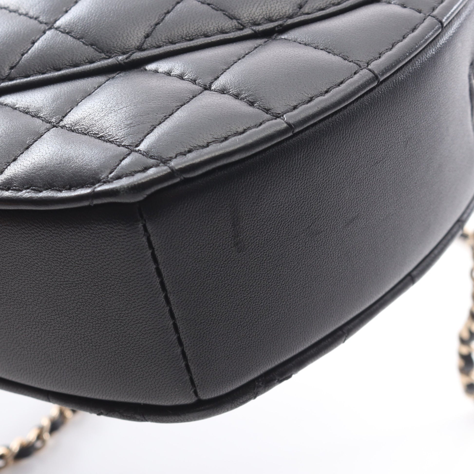 マトラッセ ハート チェーンショルダーバッグ ラムスキン ブラック ゴールド金具 シャネル バッグ CHANEL