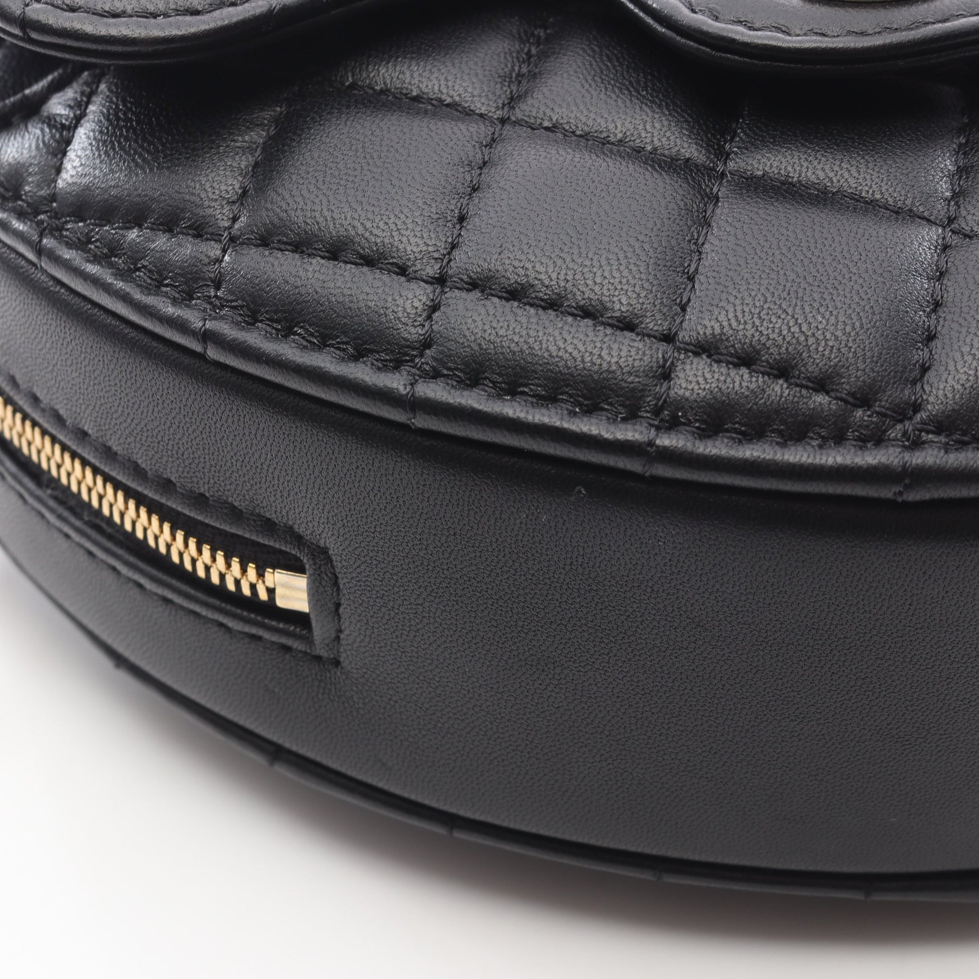 マトラッセ ハート チェーンショルダーバッグ ラムスキン ブラック ゴールド金具 シャネル バッグ CHANEL