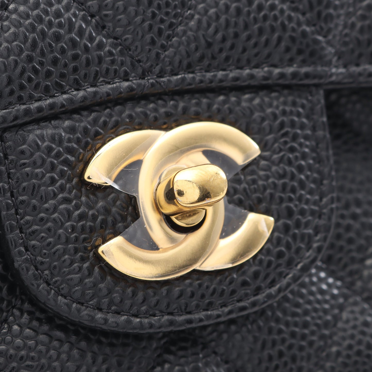 マトラッセ Wフラップ Wチェーンショルダーバッグ キャビアスキン ブラック ゴールド金具 シャネル バッグ CHANEL