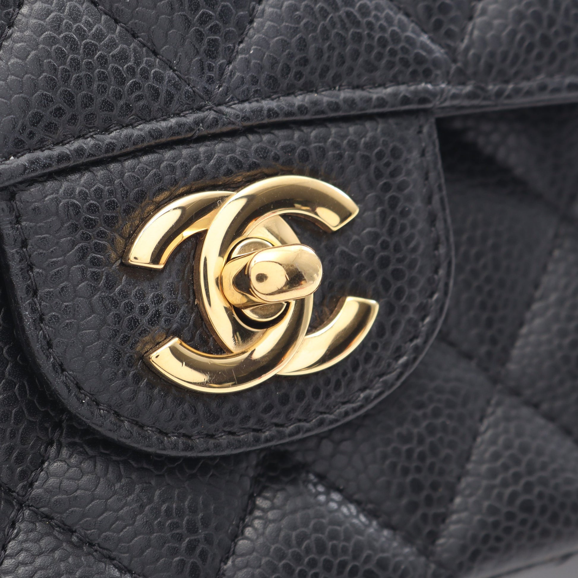 マトラッセ Wフラップ Wチェーンショルダーバッグ キャビアスキン ブラック ゴールド金具 シャネル バッグ CHANEL