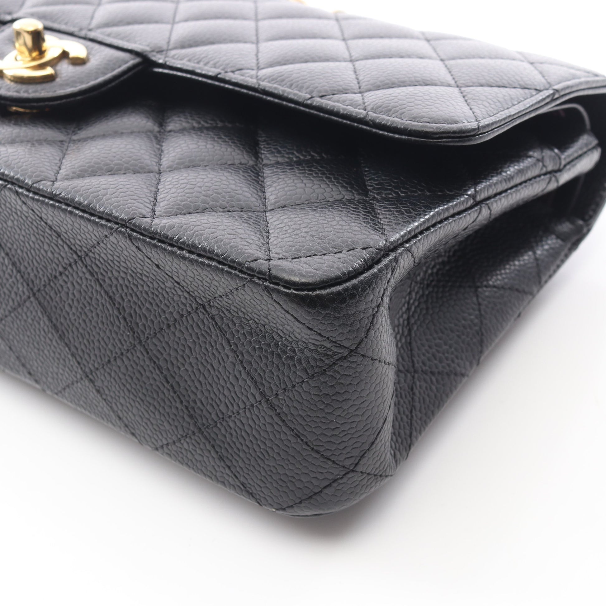 マトラッセ Wフラップ Wチェーンショルダーバッグ キャビアスキン ブラック ゴールド金具 シャネル バッグ CHANEL