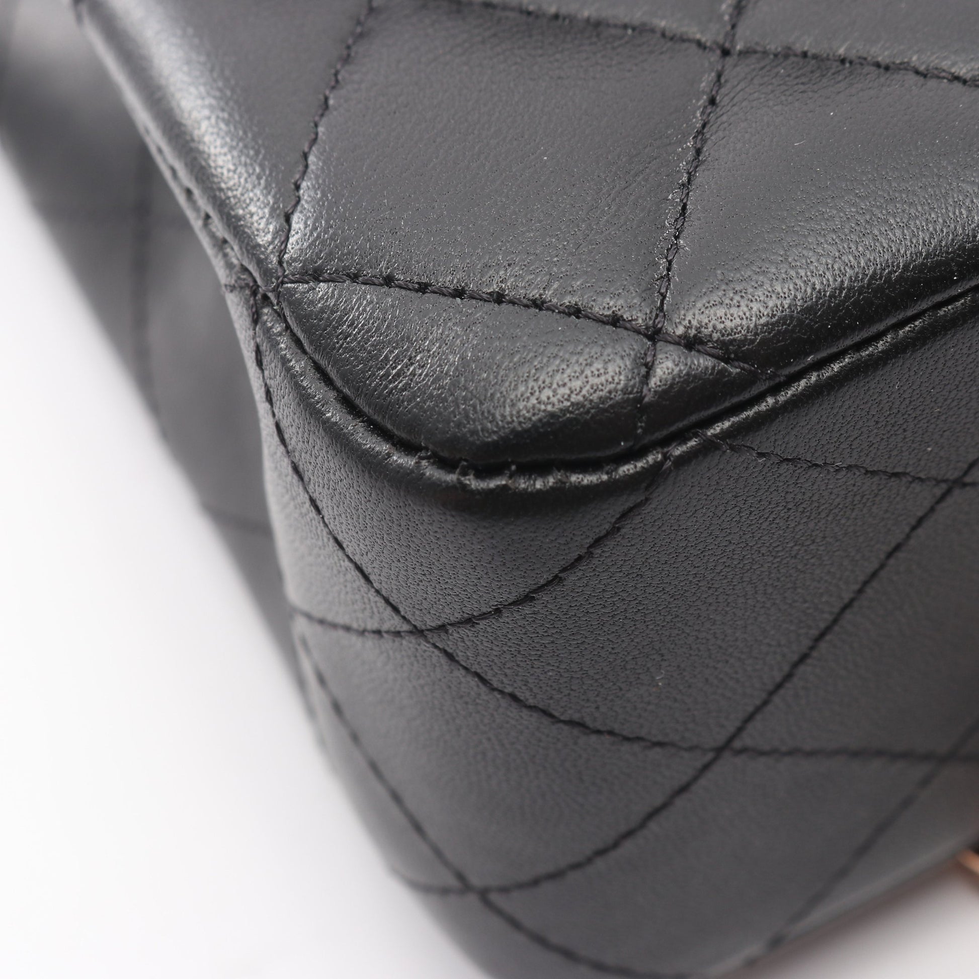 マトラッセ Wフラップ ピンクゴールド金具 Wチェーンショルダーバッグ ラムスキン ブラック シャネル バッグ CHANEL