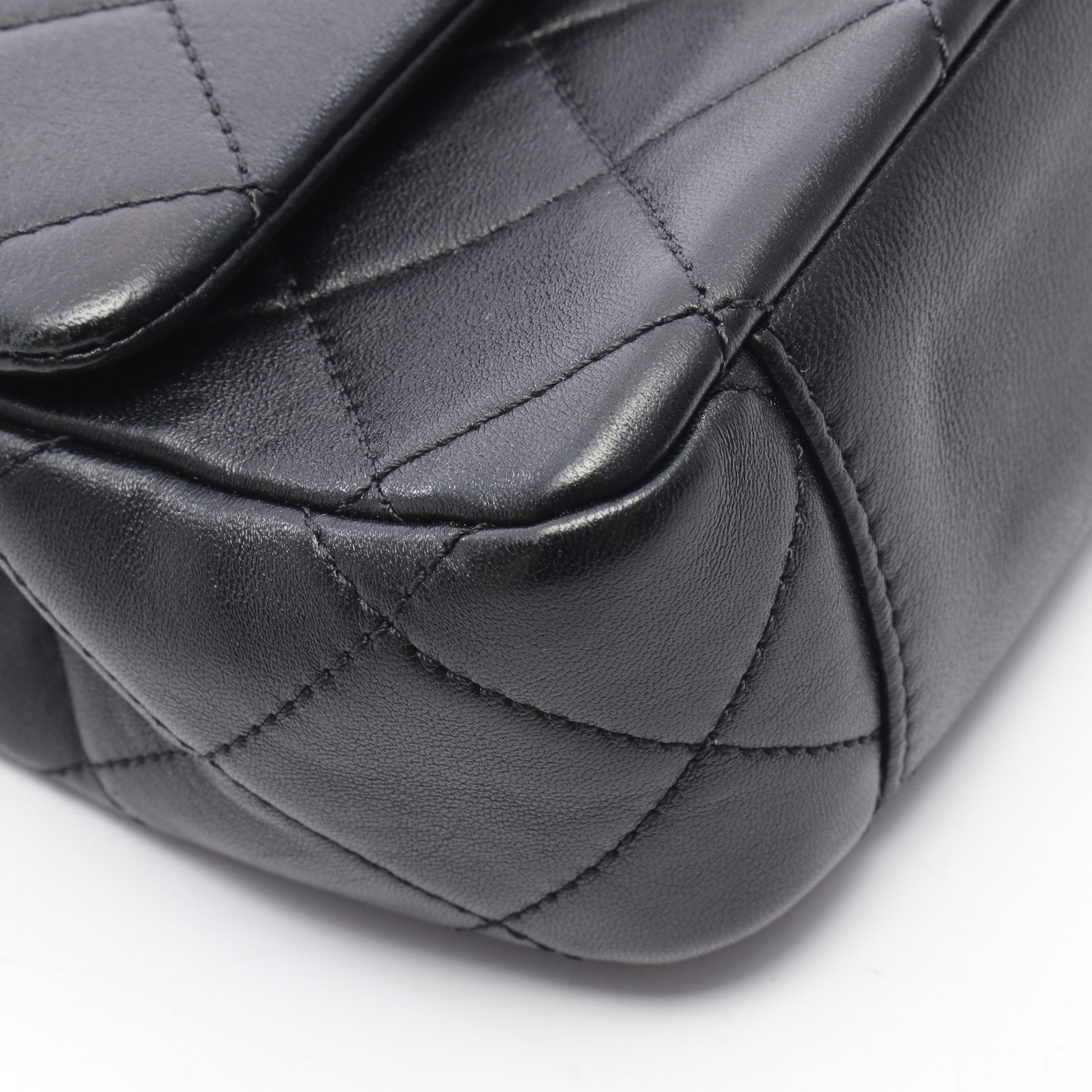 トップハンドル マトラッセ 2WAY チェーンショルダーバッグ ラムスキン ブラック ゴールド金具 シャネル バッグ CHANEL